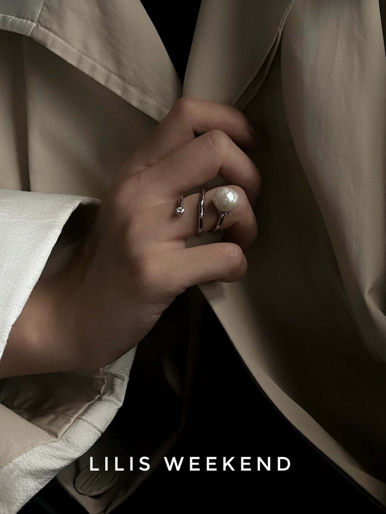 Lilis Weekend Pearl Wrap 3D Minimalist Ring