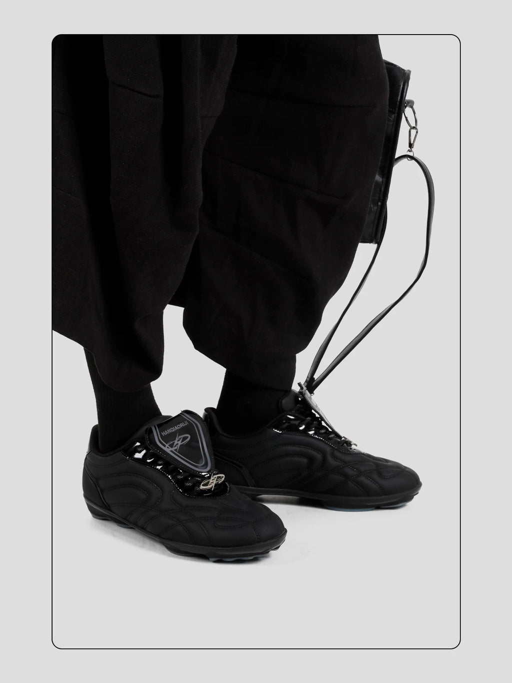 HANQIAORJI Commuter Casual Football Shoes