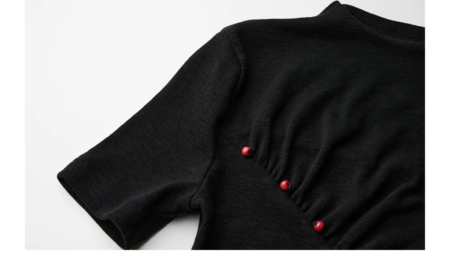 INDULGE Semi-turtleneck Slim Waist Tee