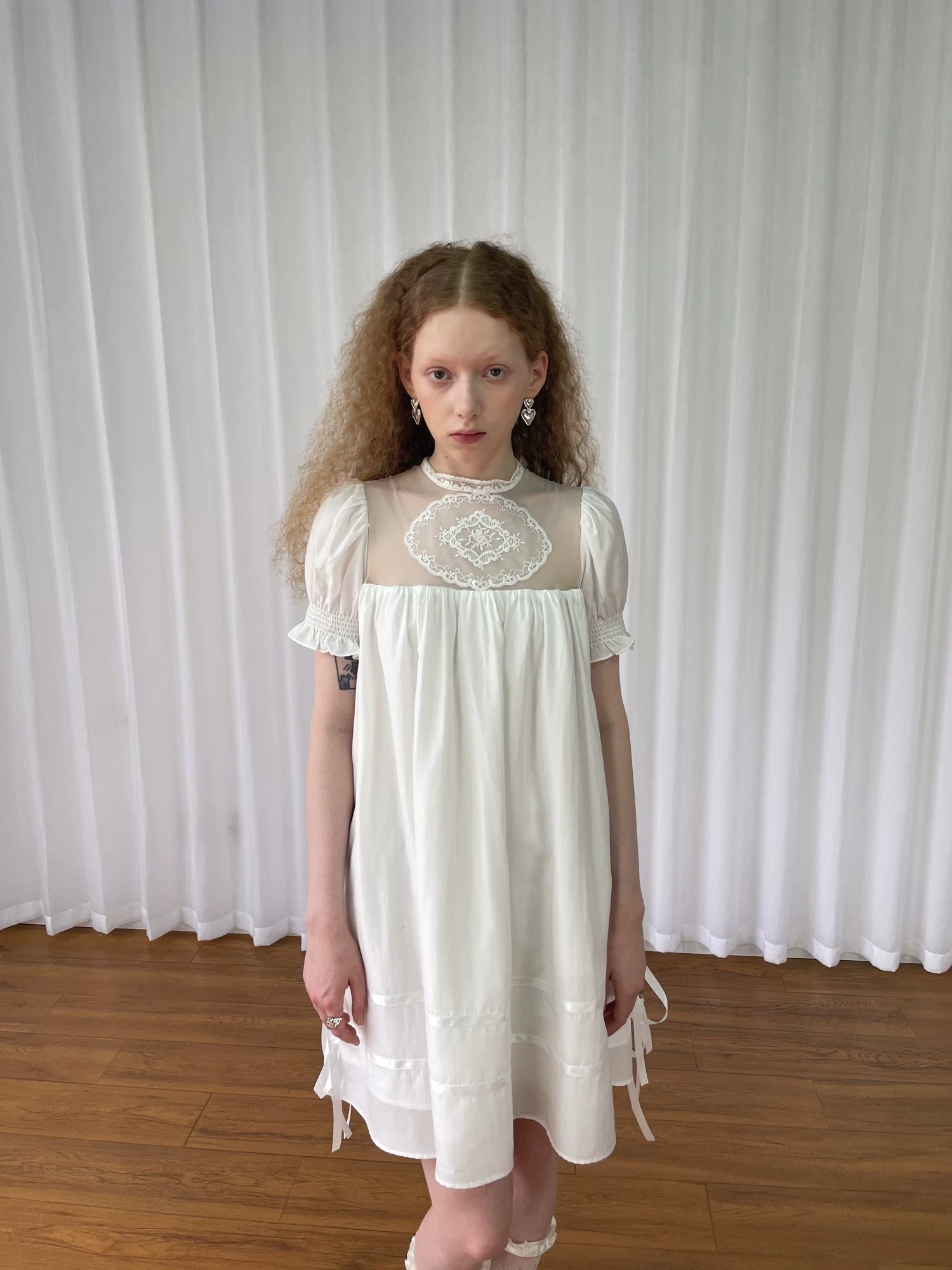 Loosesmell Lace Stitched Mesh Slim Dress