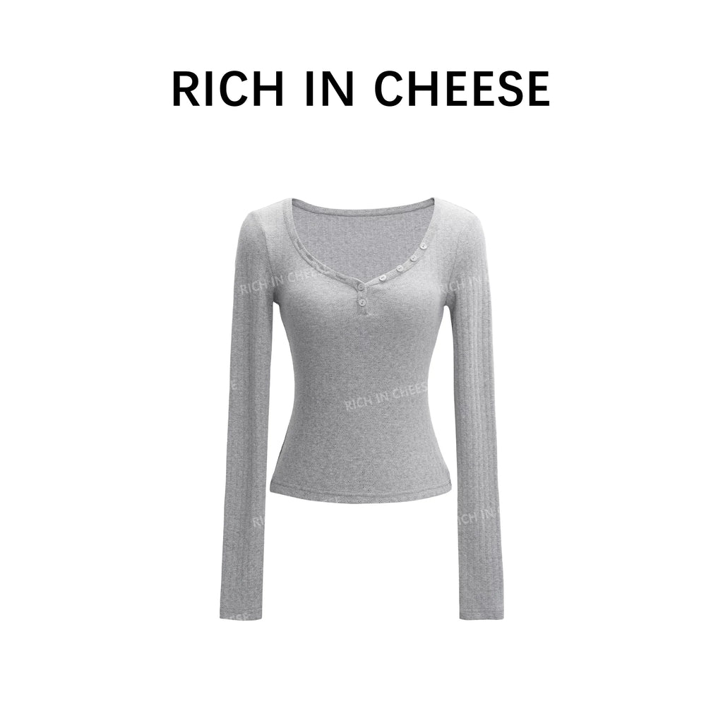 RICH IN CHEESE Slim and Versatile Long Sleeves