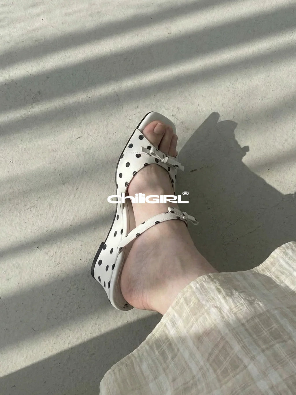 CHILIGIRL Polka Dot Wedge Heel with Square Head Cool Slippers