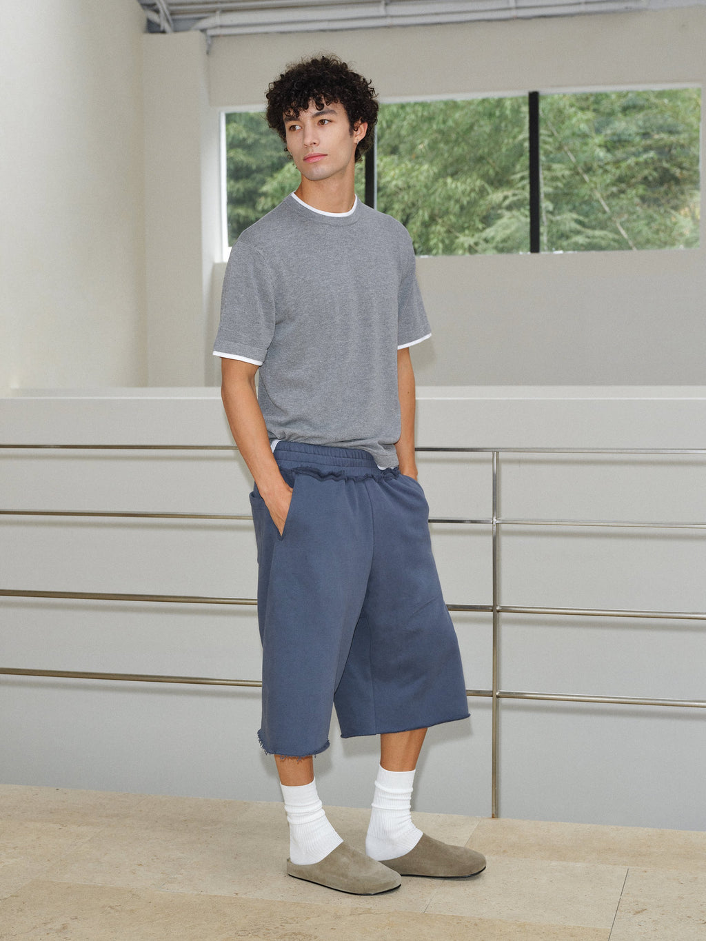 VLABMADE Linen-Blend Relaxed Fit Contrast Hem Short Sleeve Tee