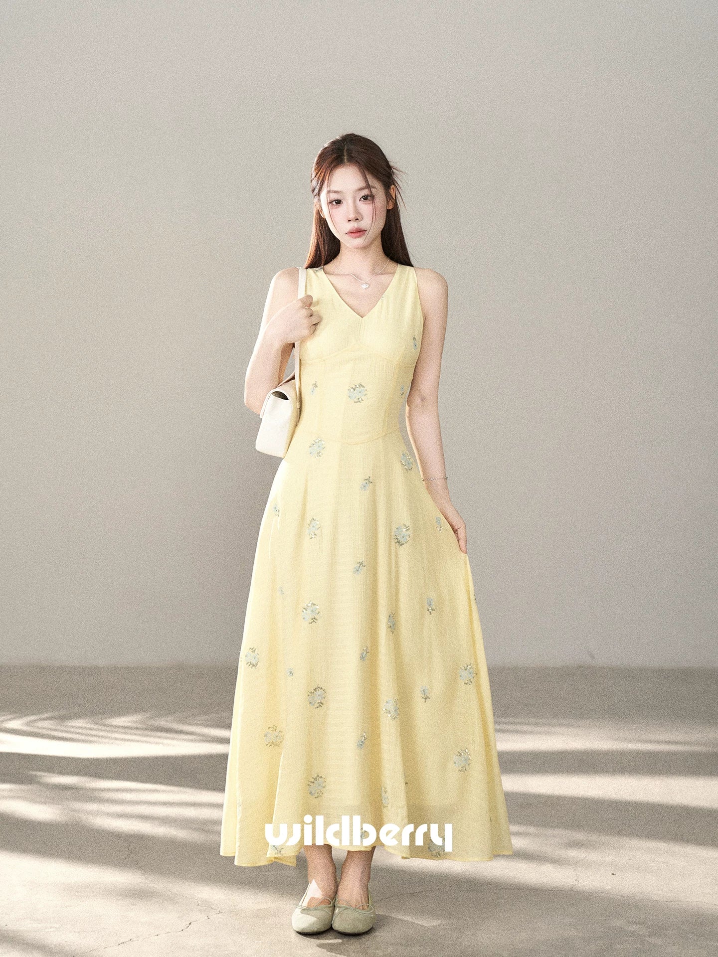 Wildberry Waist V-neck Tank Top Dress
