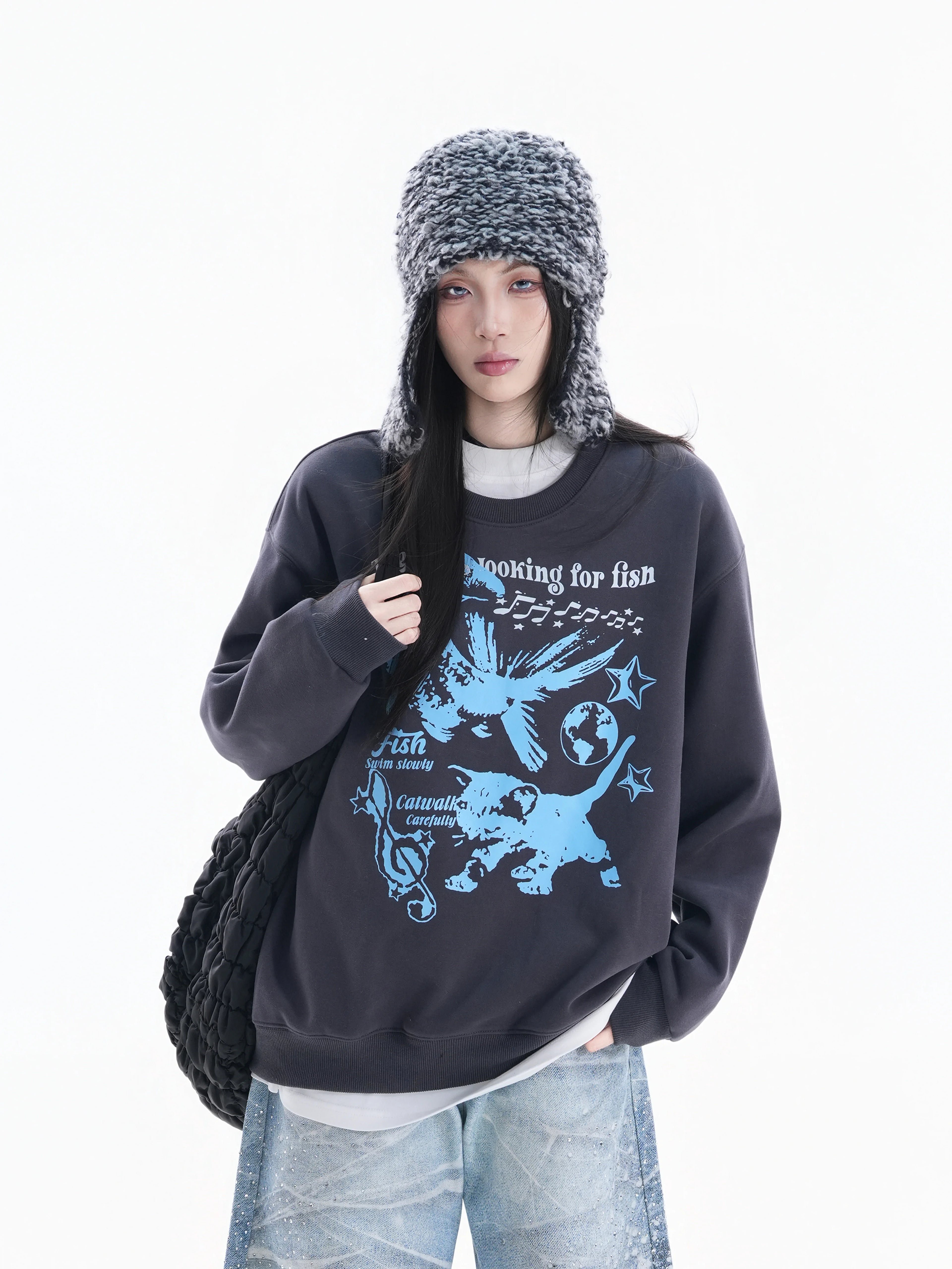 Zuocisankon Retro Cat Print Crew Neck Fleece Sweater
