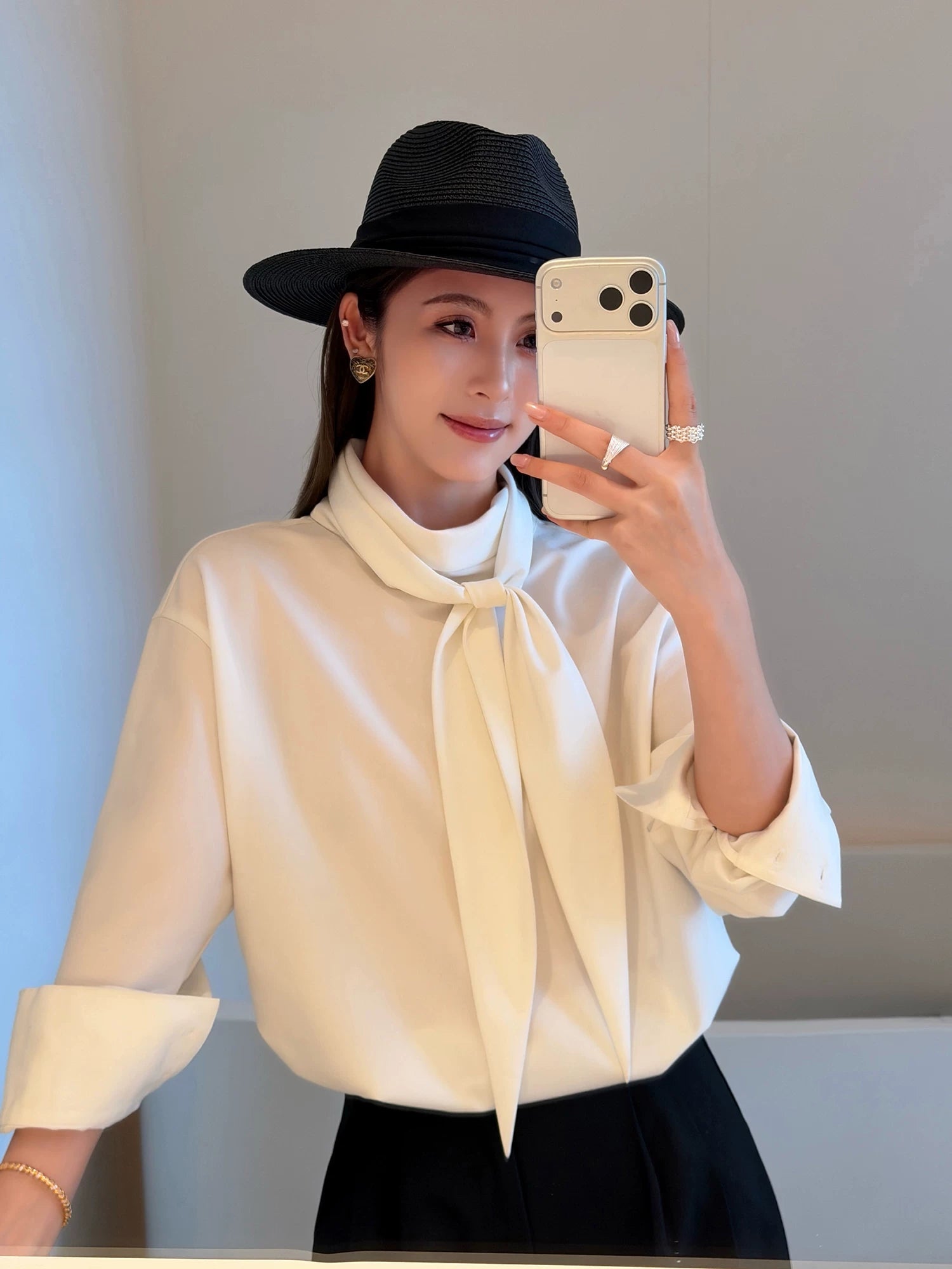 NEVA HU Loose Ribbon Shirt