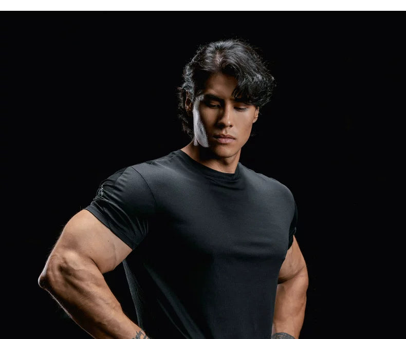 MuscleDog Quick Drying Sports Breathable Tee