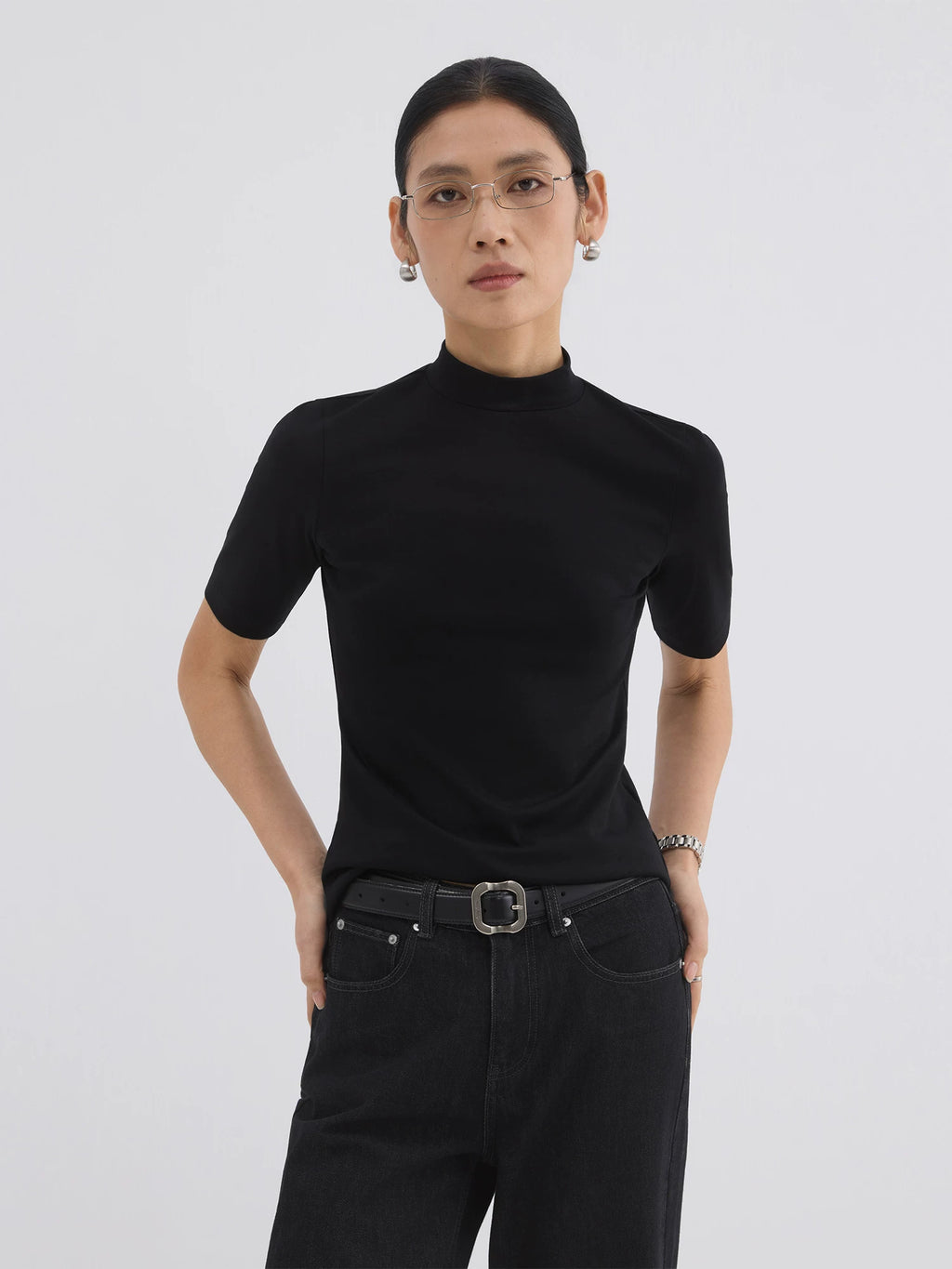 Sameuoo Small Turtleneck Shoulder Tee