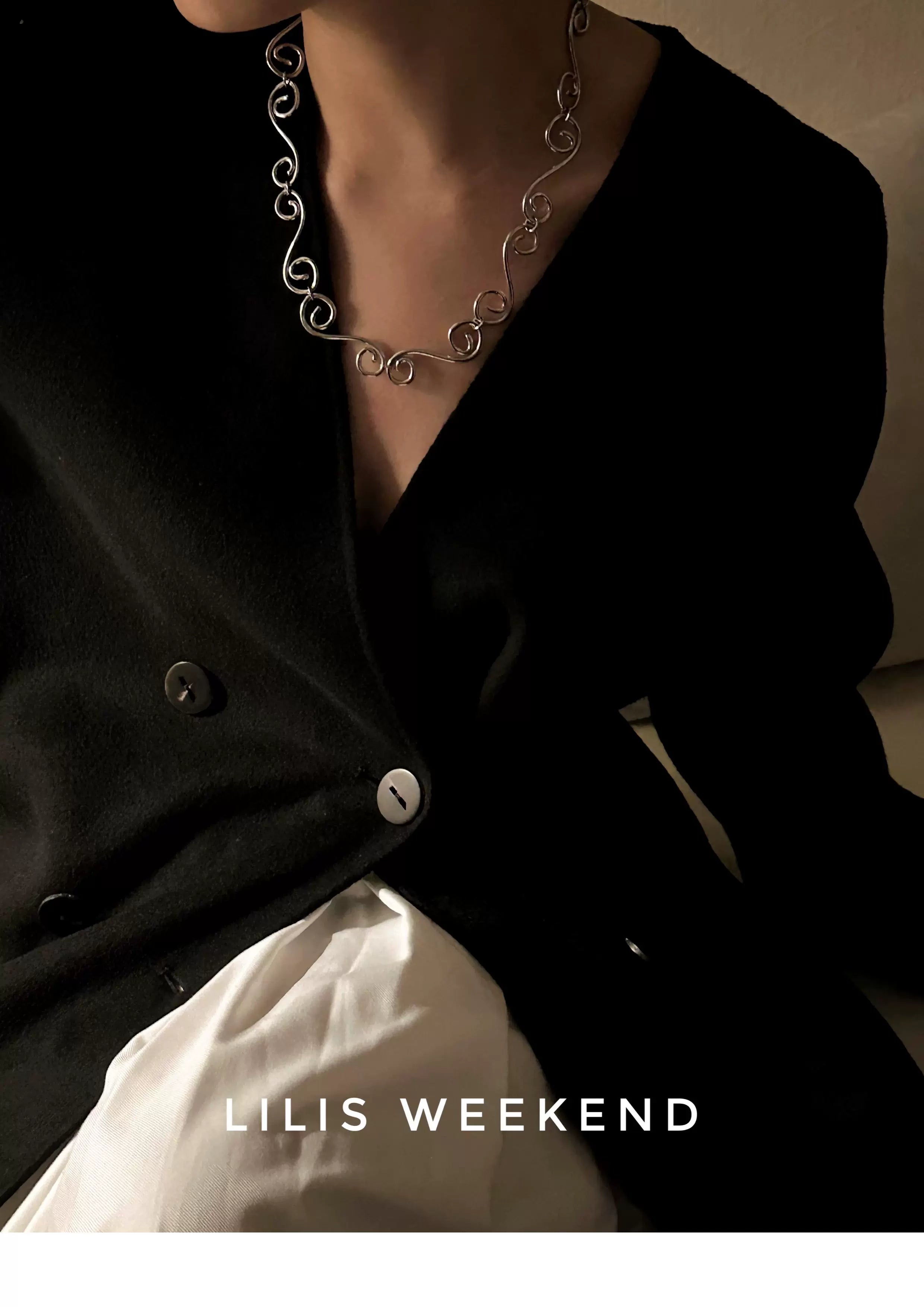 Lilis Weekend Premium Aura Niche Necklace