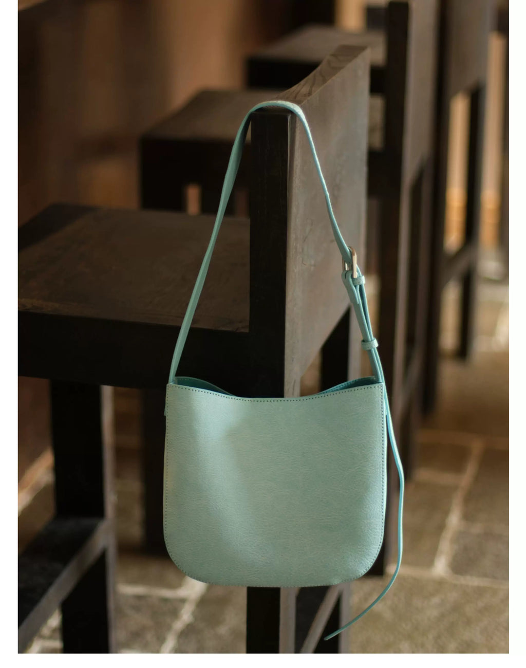 EZRO Premium Simple Leather Shoulder Crossbody Bag