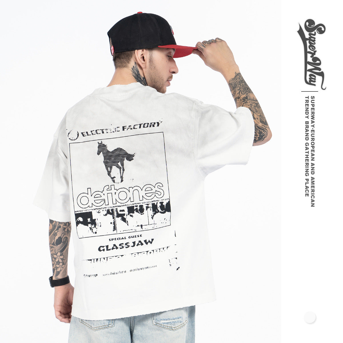 SUPER WAY Spray Color Gradual Change Letter Printing Simple Tee