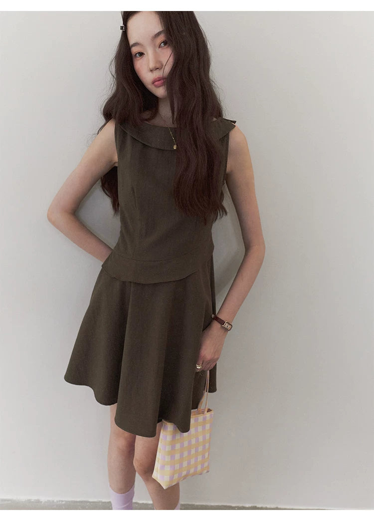 VOOE Ruffle-edged Waist Sleeveless Dress