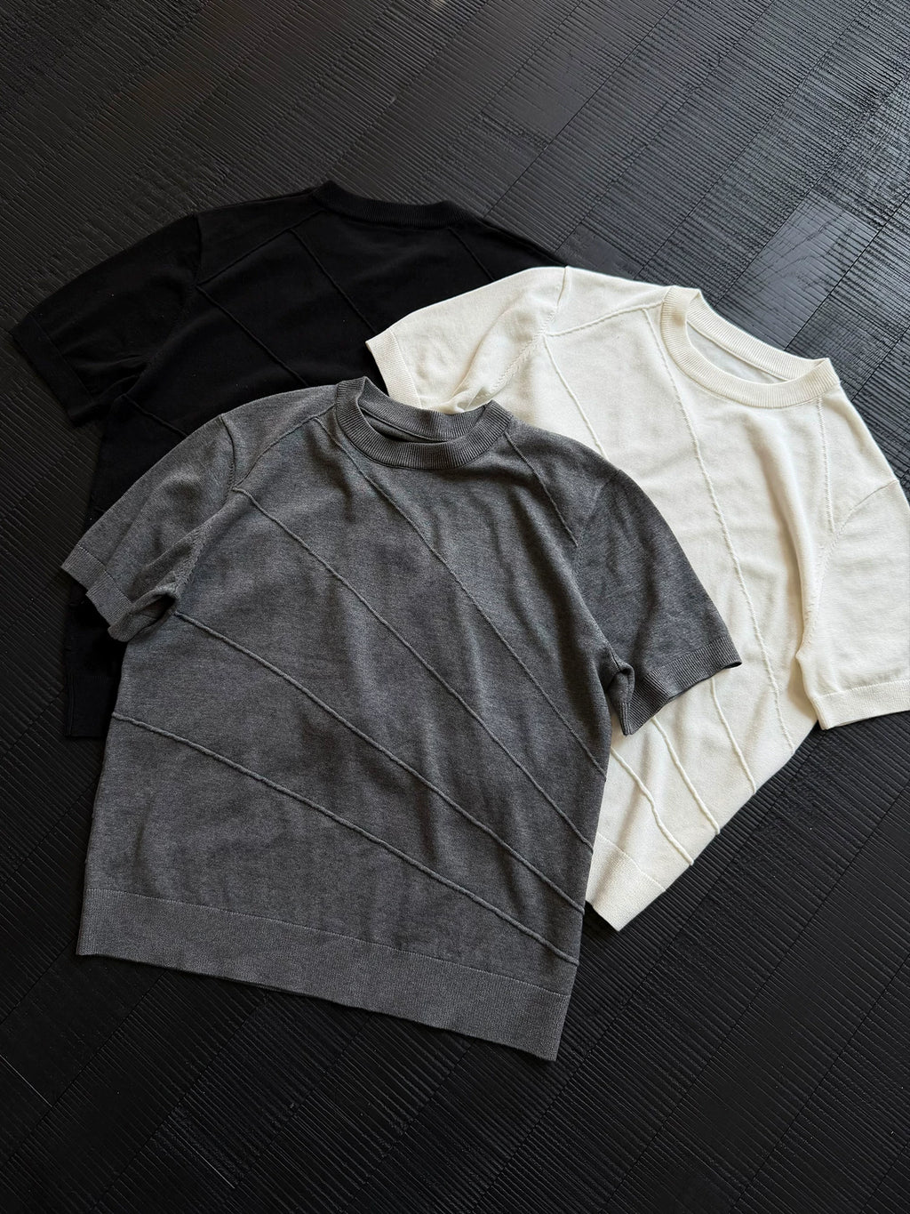 KREATE Front Shoulder Three-dimensional Jacquard Crew Neck Knitted Tee
