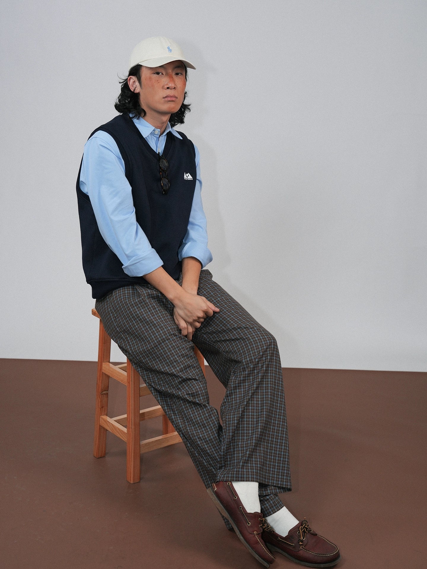 O3PARK Vintage College Style Sleeveless Sweater