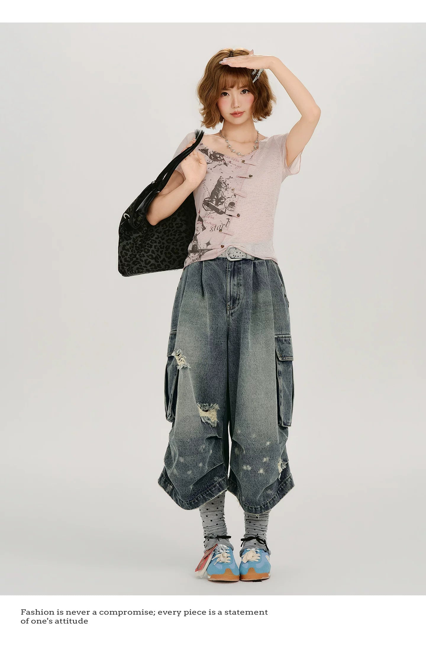Girlyhalo Vintage Large Crewneck Shoulder-length Slim Tee