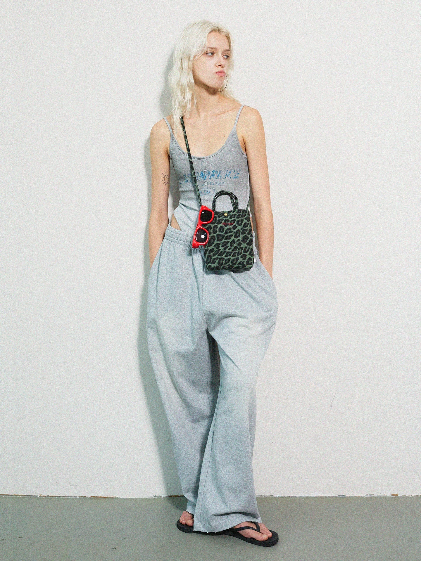 Momogigi Vintage Leopard Print Canvas Crossbody Small Square Bag