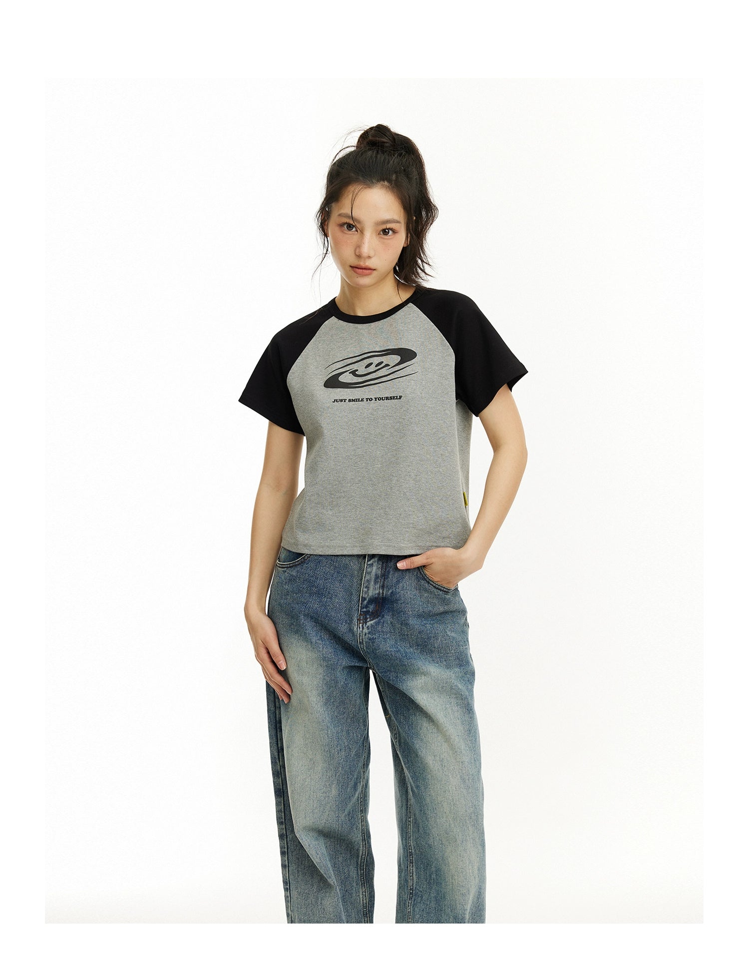 UnderStress Contrast Shoulder Smiley Tee