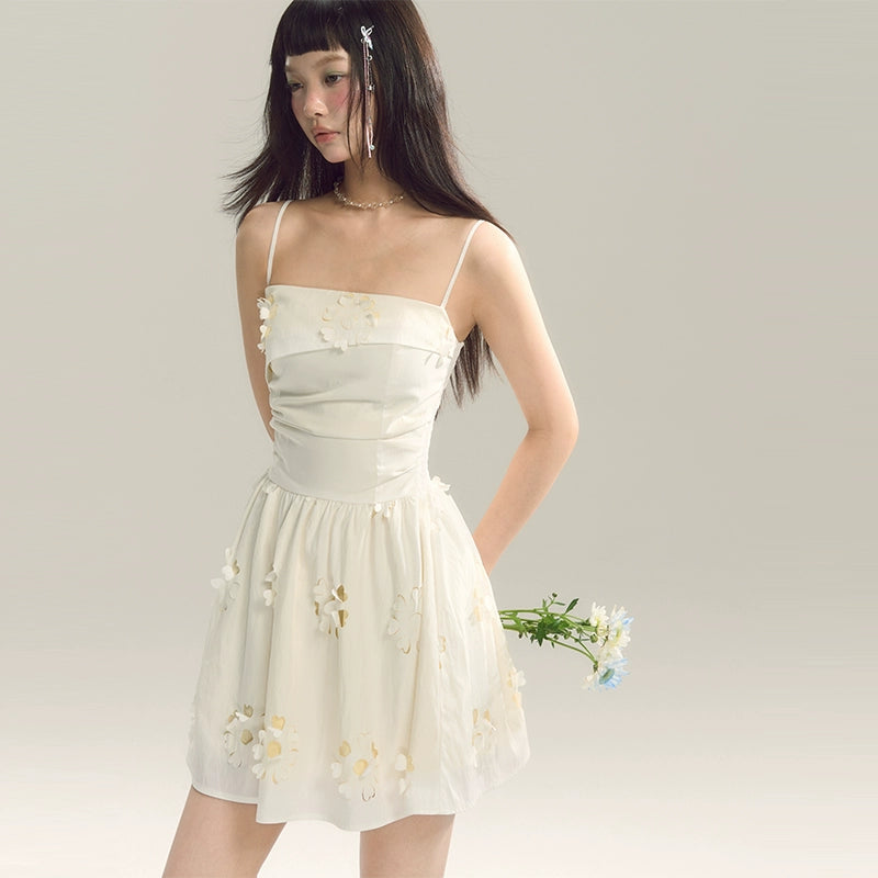 SASSY MOODY Hollow and Thin Waist Splicing Holiday Suspender Dress