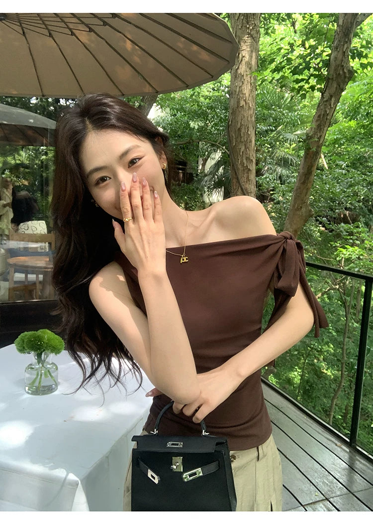 Pusumede Bow Strap Off-the-shoulder Slim Tee