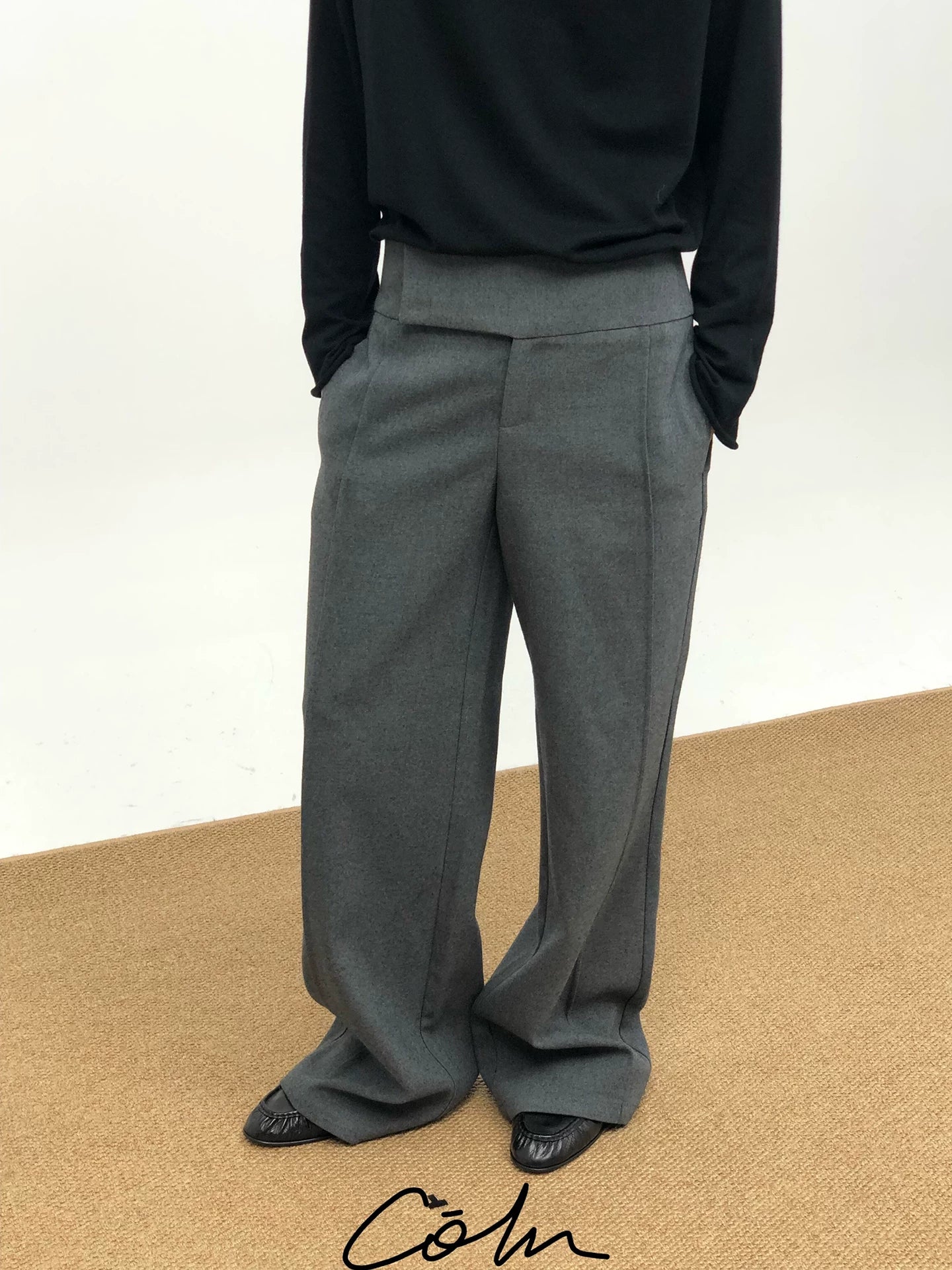 COLN Wide Waist Seal Thin Flared Pants