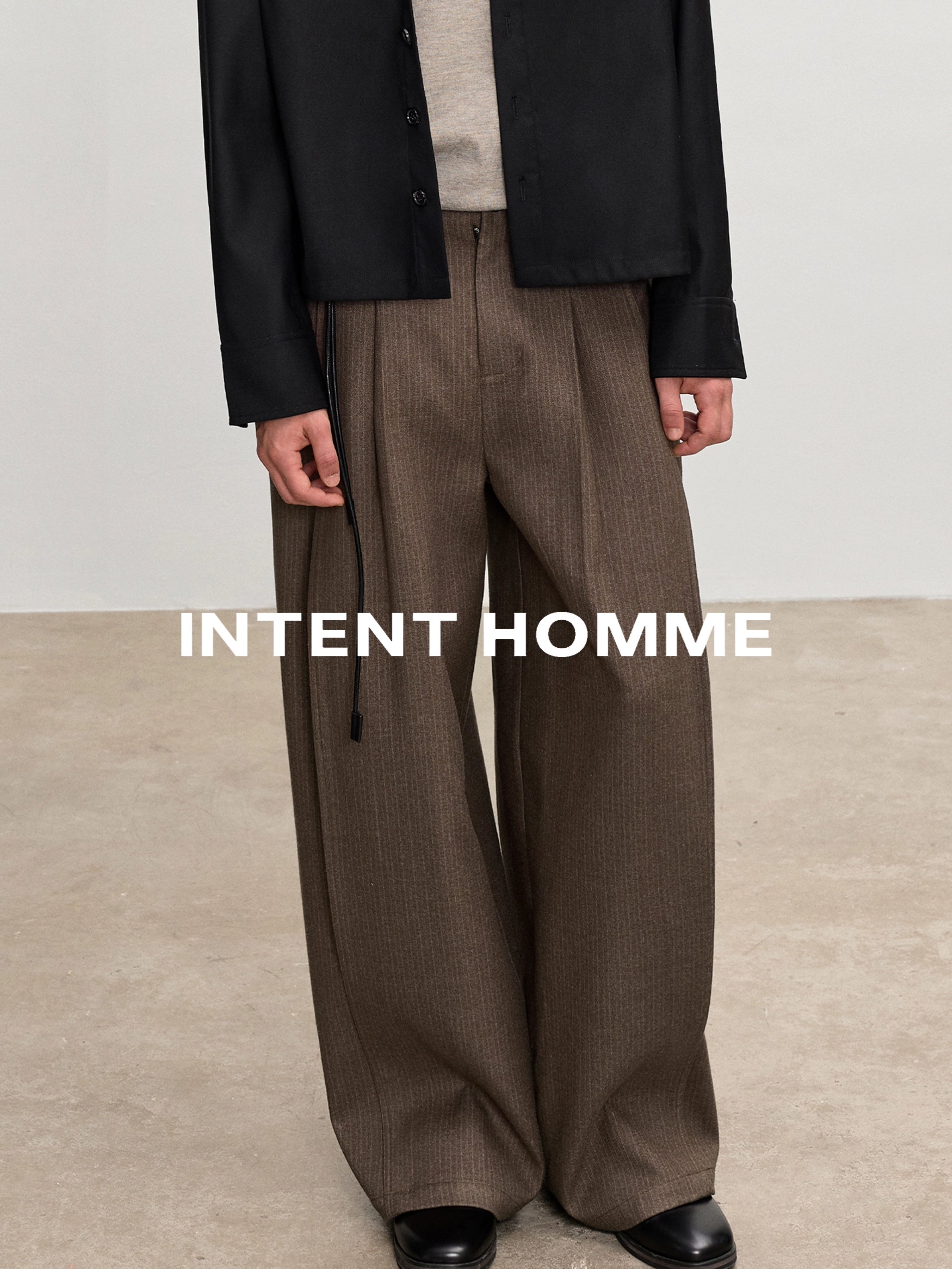 INTENT Dark Pattern Pull Structure Pleated Trousers