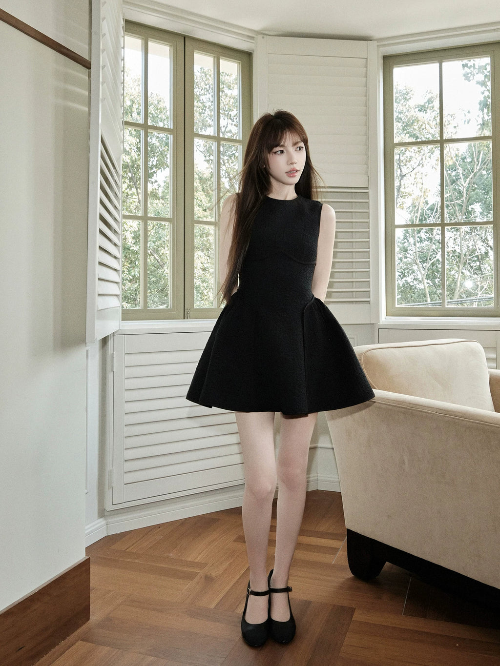 Avenement Slim-fitting Waist Round Neck Sleeveless Dress