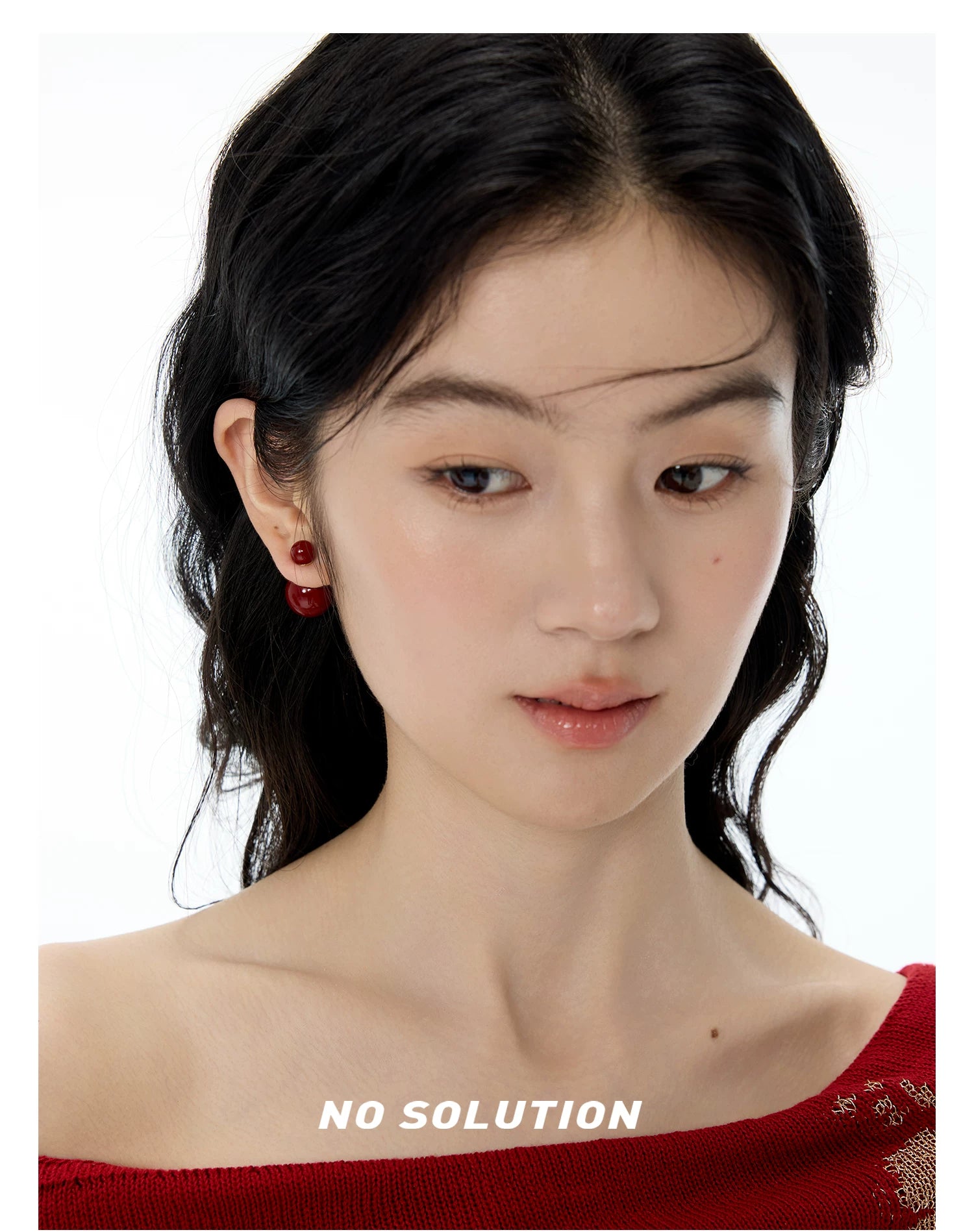 NO SOLUTION Double Sided Bead Stud Earrings