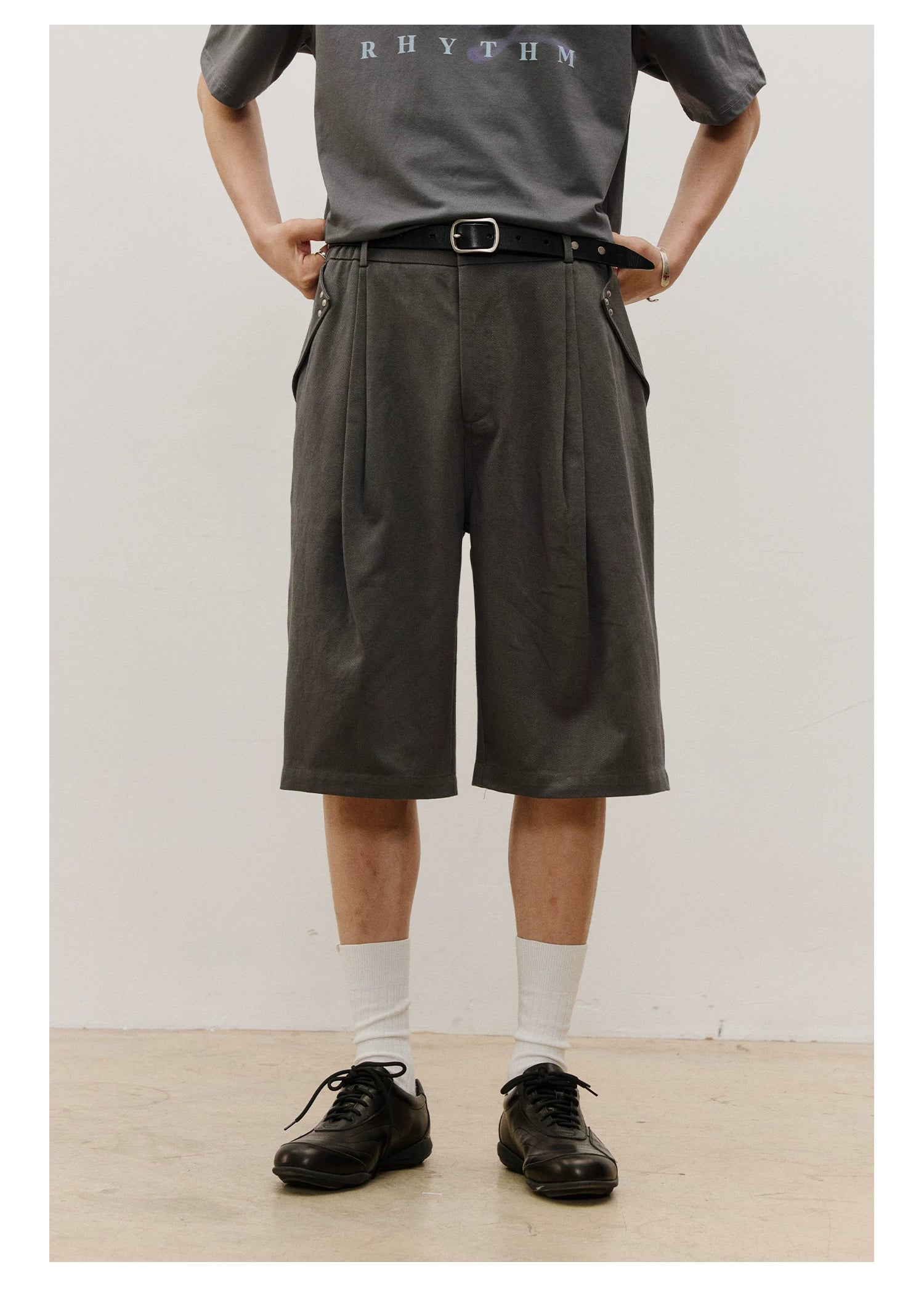 LR MADE Rivet Pleated Shorts