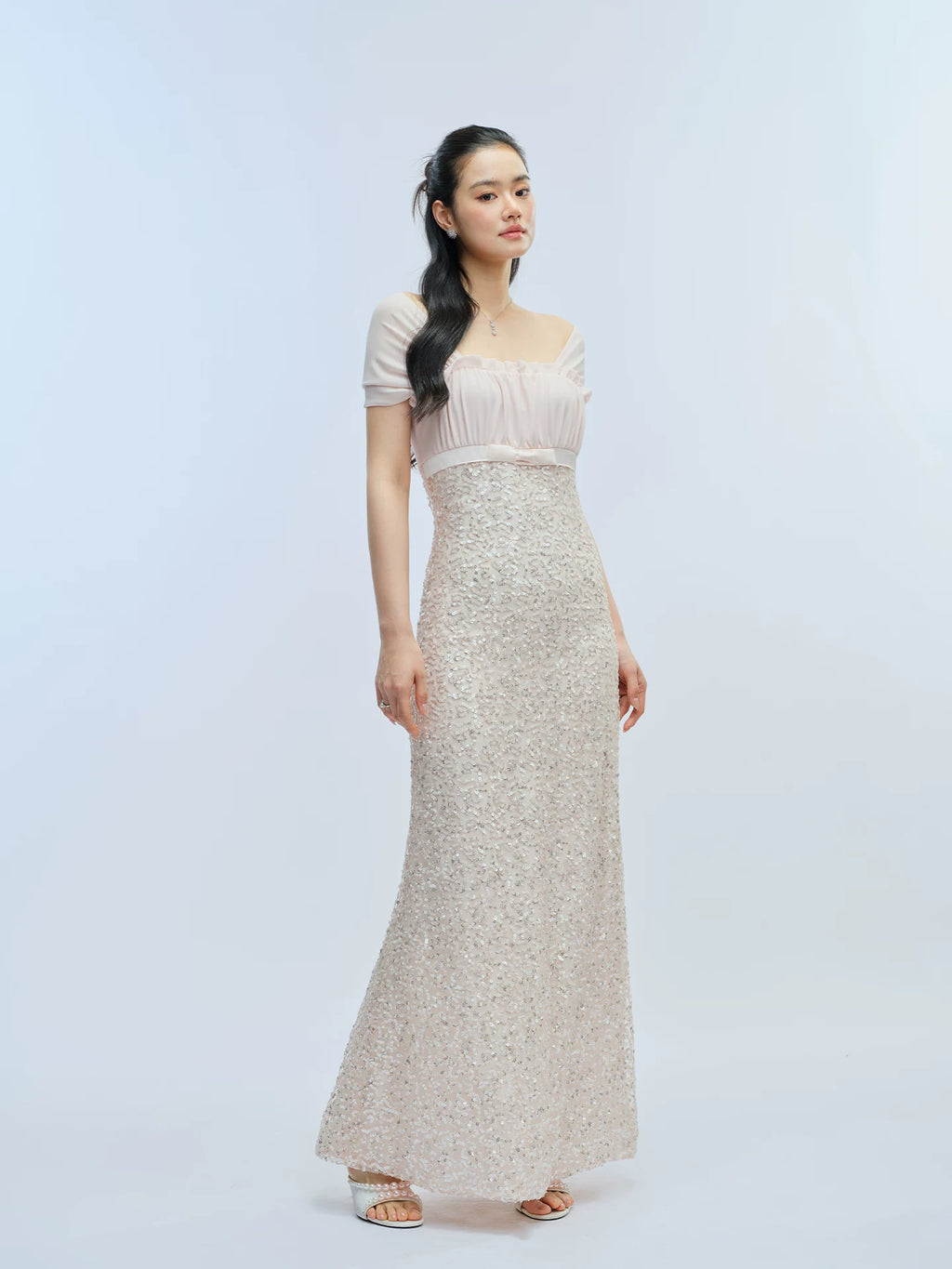 J TheChosen Sequined Streamer Stitching Bow Slim Dress