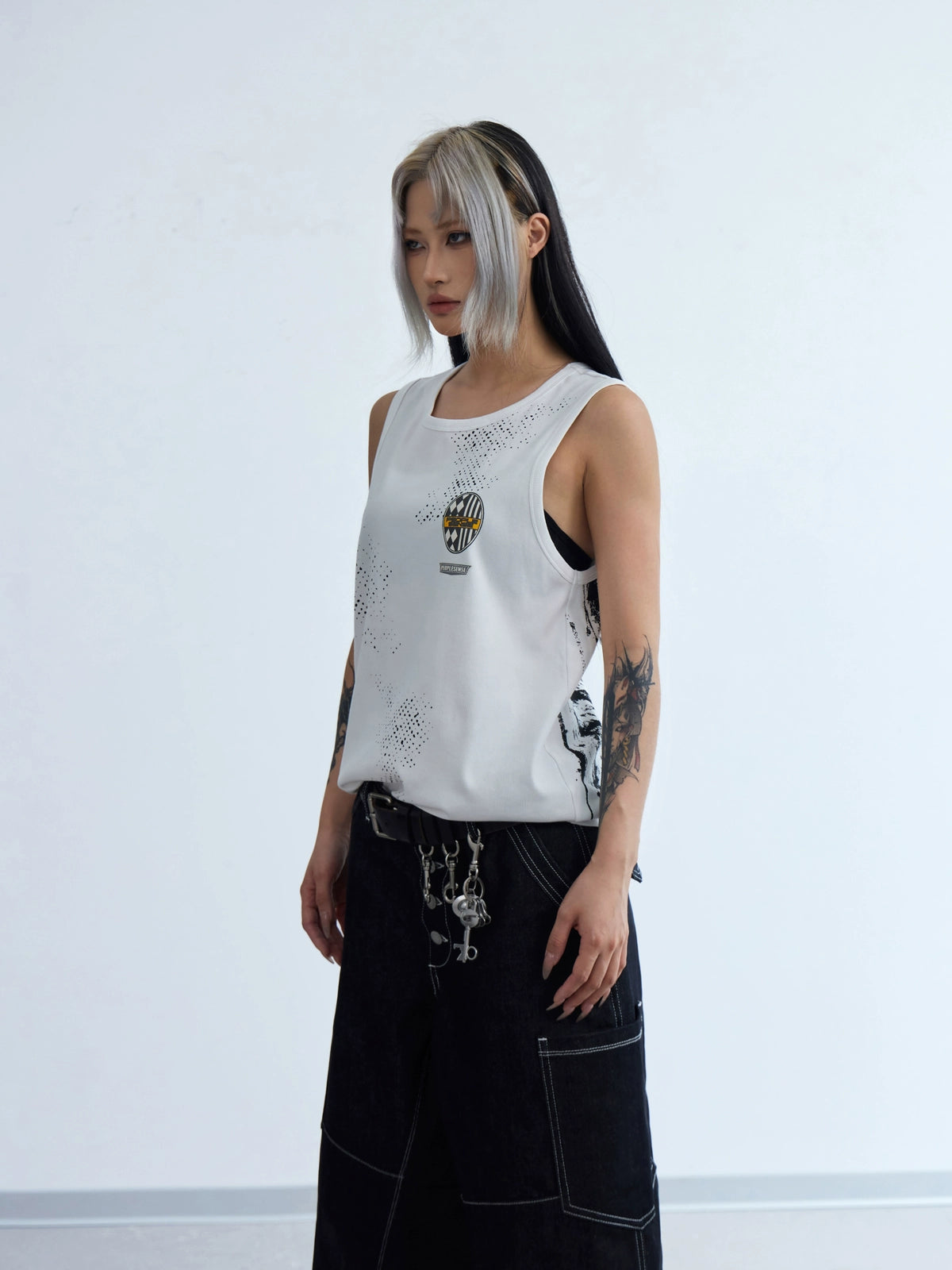 PEOPLESENSE Badge Print Old Primer Sleeveless Vest