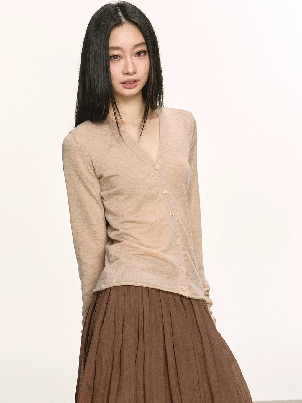 Anna Aneae V-neck Slim-fit Slim-fit Knitted Cardigan