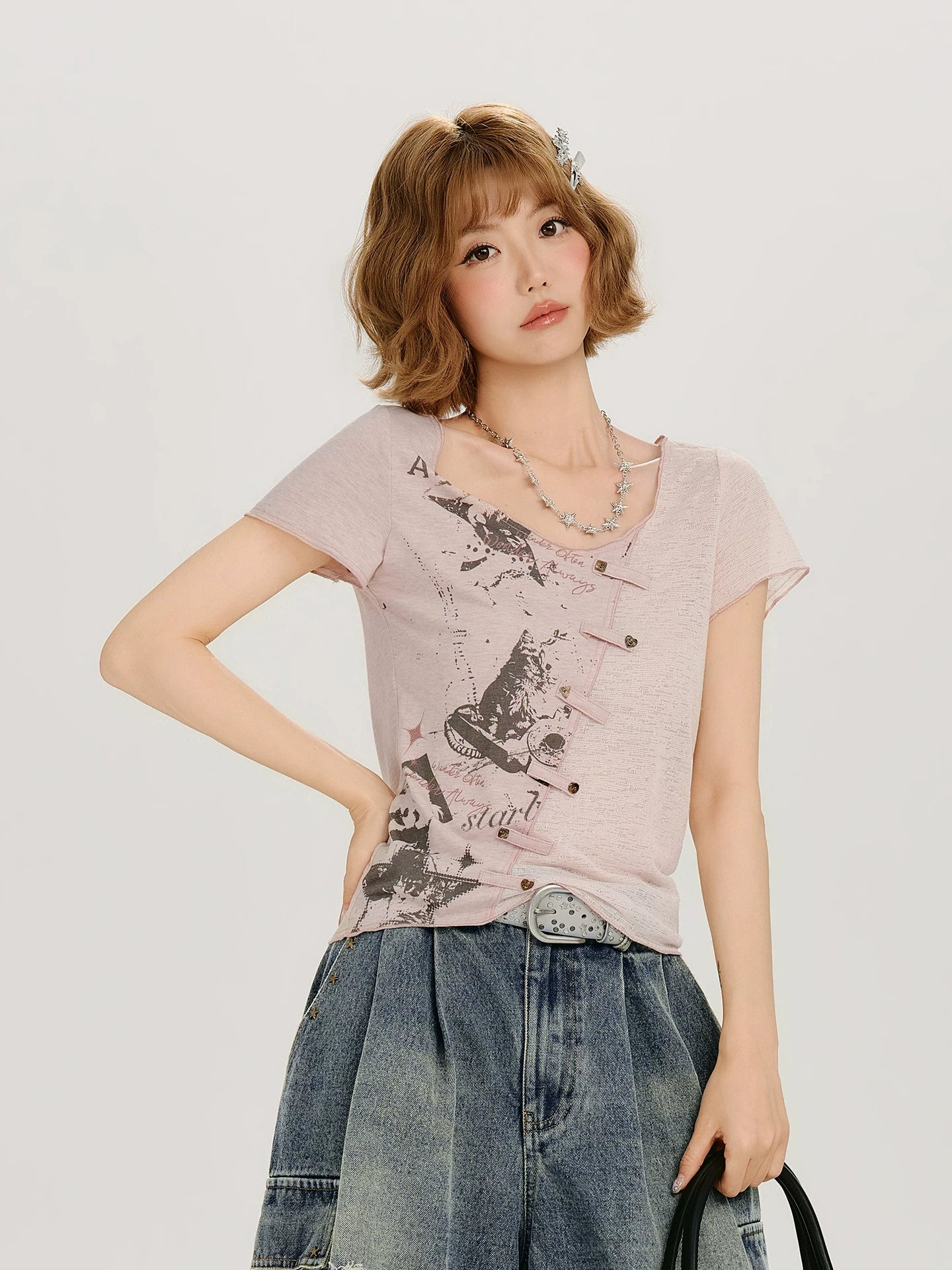 Girlyhalo Vintage Large Crewneck Shoulder-length Slim Tee