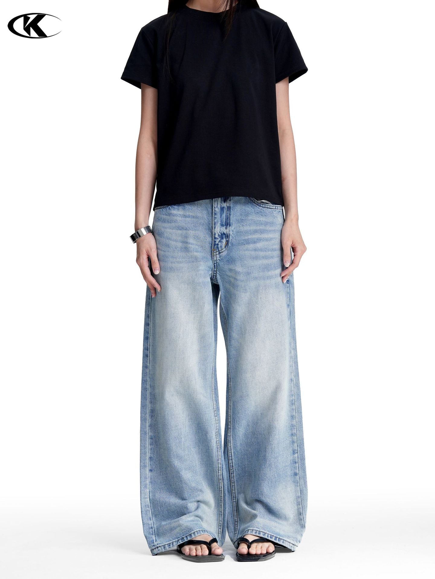 11KN Loose Cat Whisker Textured Straight Jeans