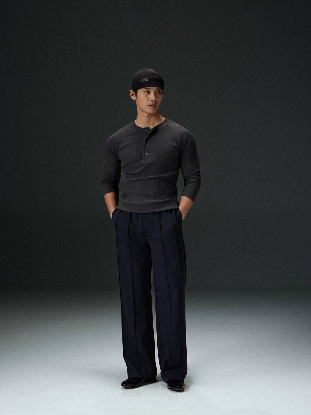 AFTERGLOW Slim Fit High Elastic Bottom Long Sleeve