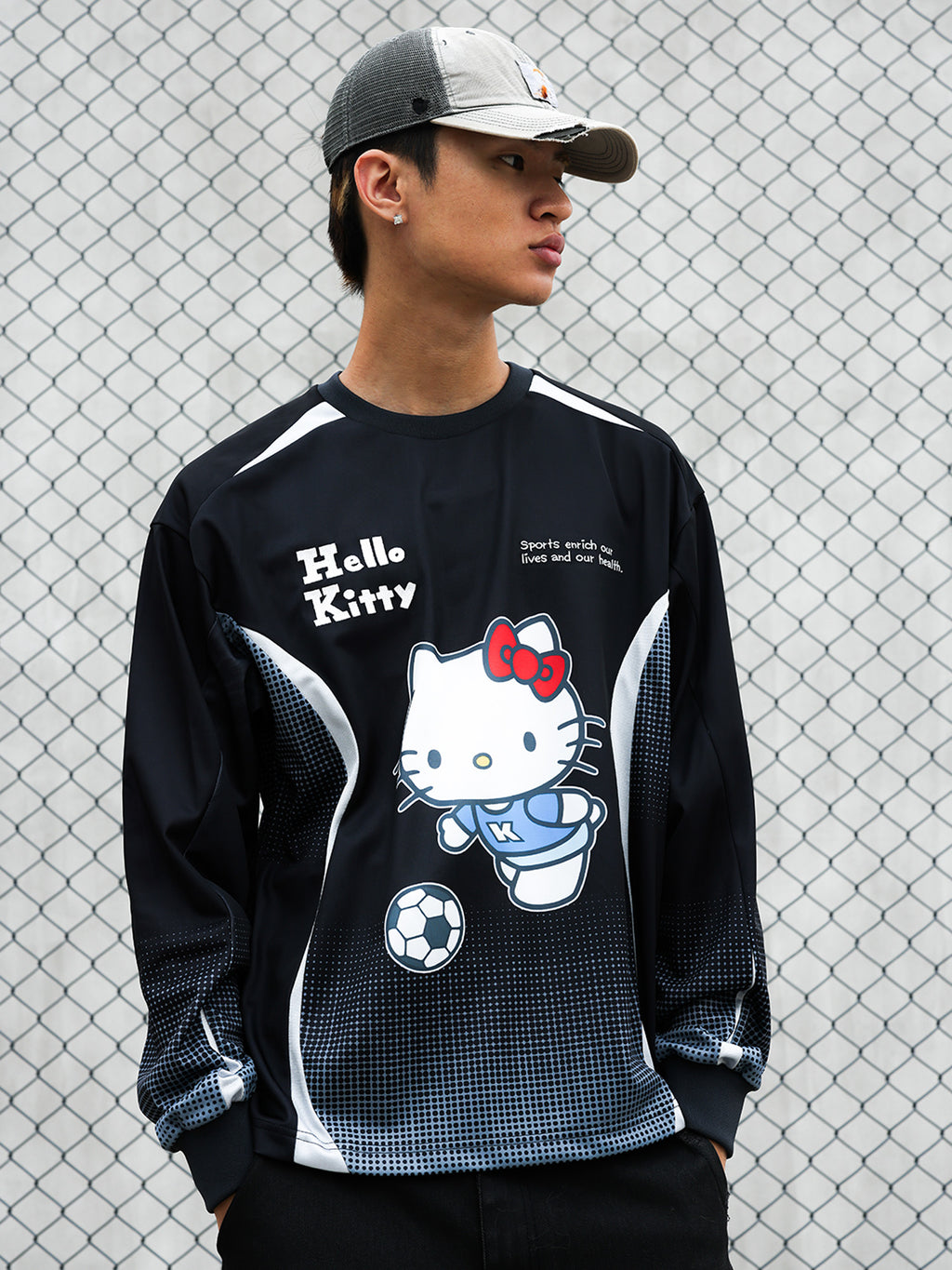 【HELLO KITTY OFFICIAL CO-BRAND】WHOOSIS printed stitched football jersey