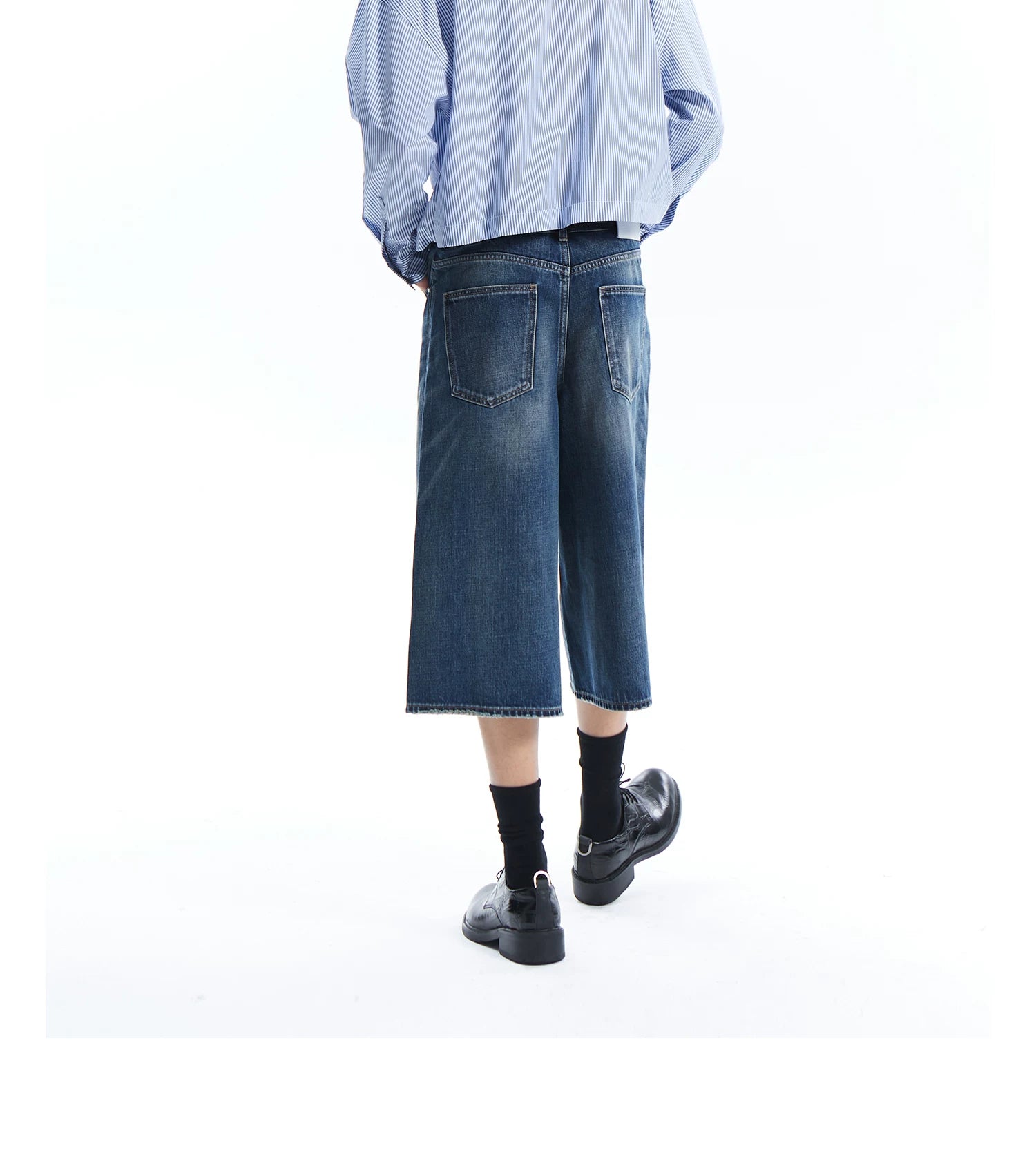 TERRAINCOGNITA Loose and Old Seven-point Denim Shorts
