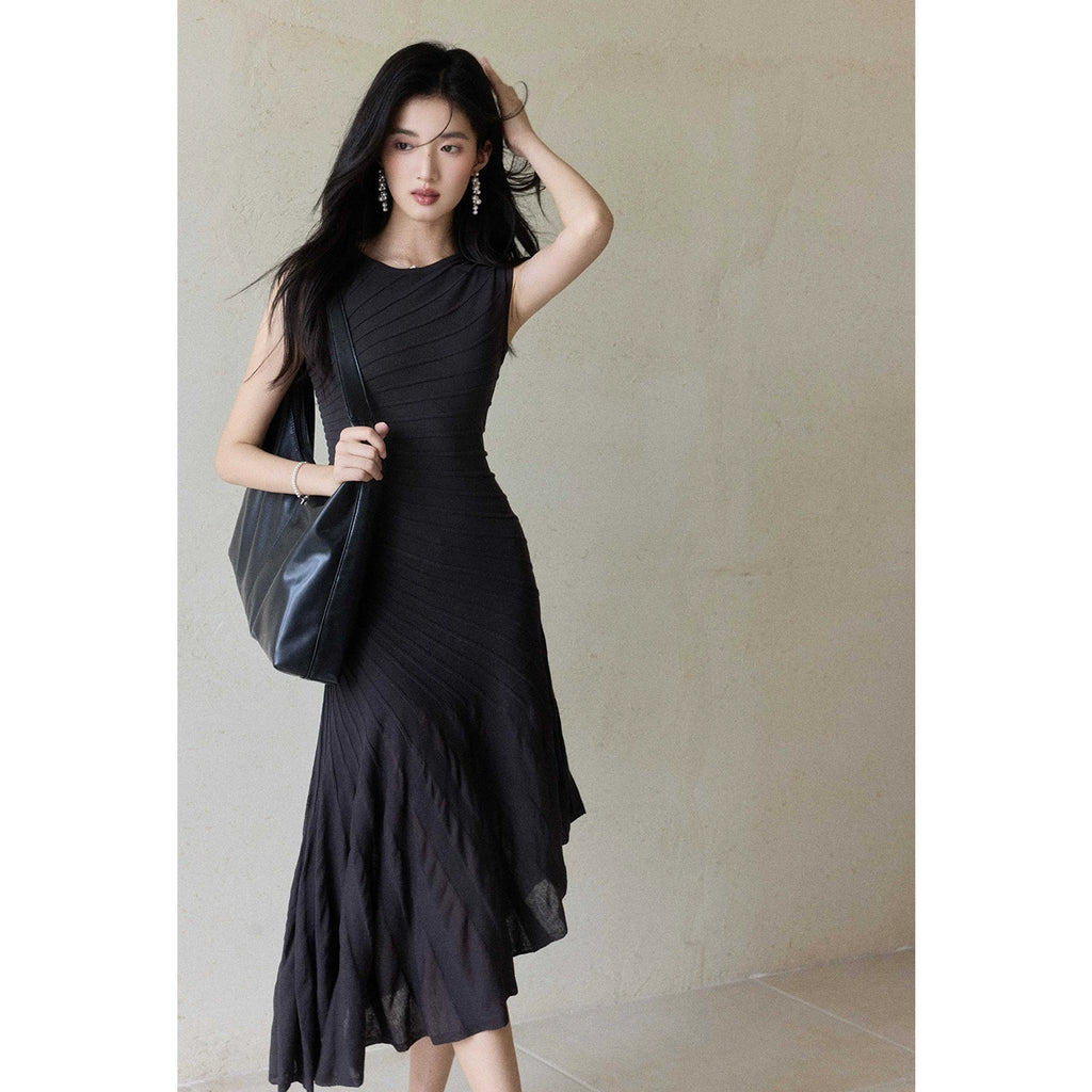 TYANG High-end Temperament Sleeveless Diagonal Pleated Dress