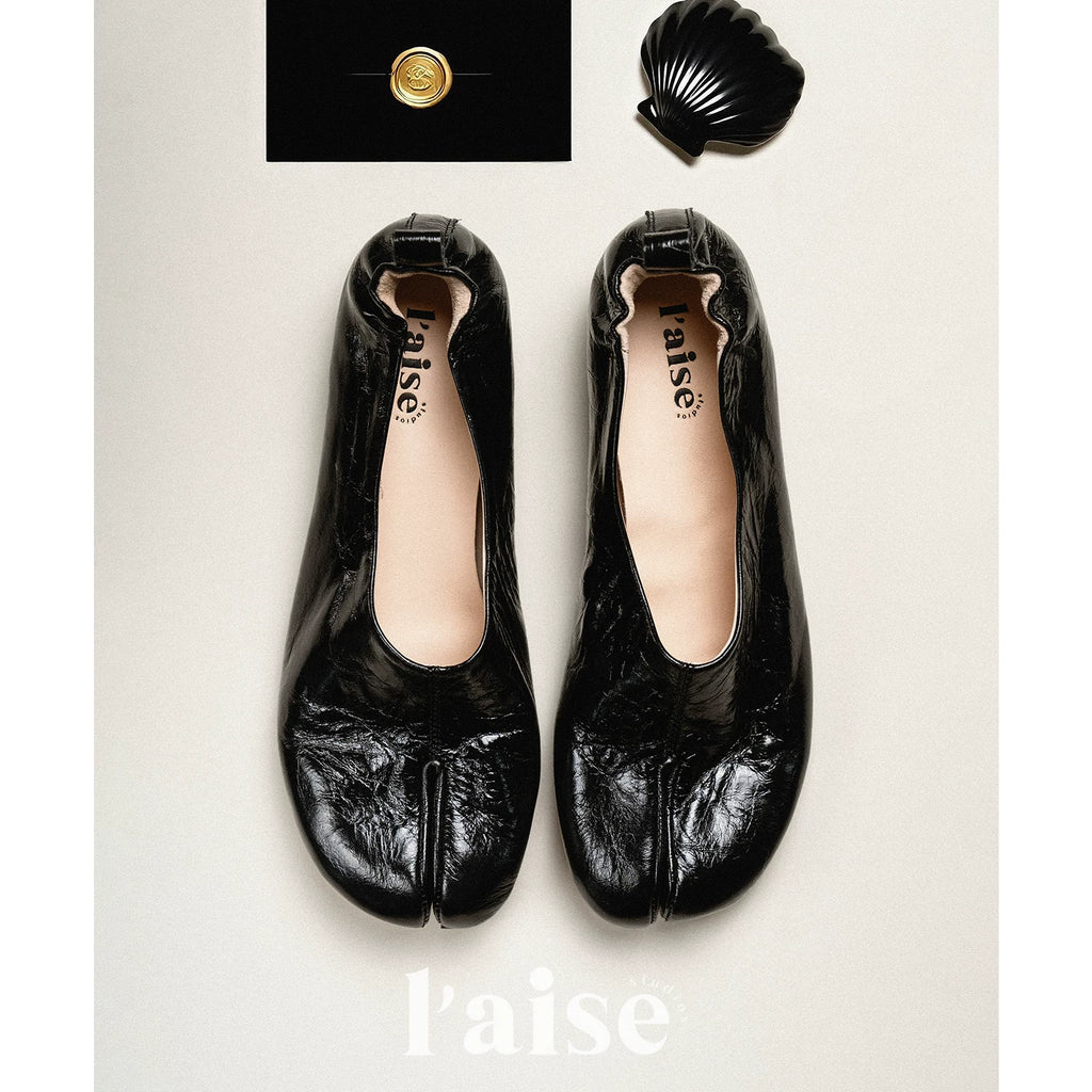 L'aise Retro Flat-toed Shoes