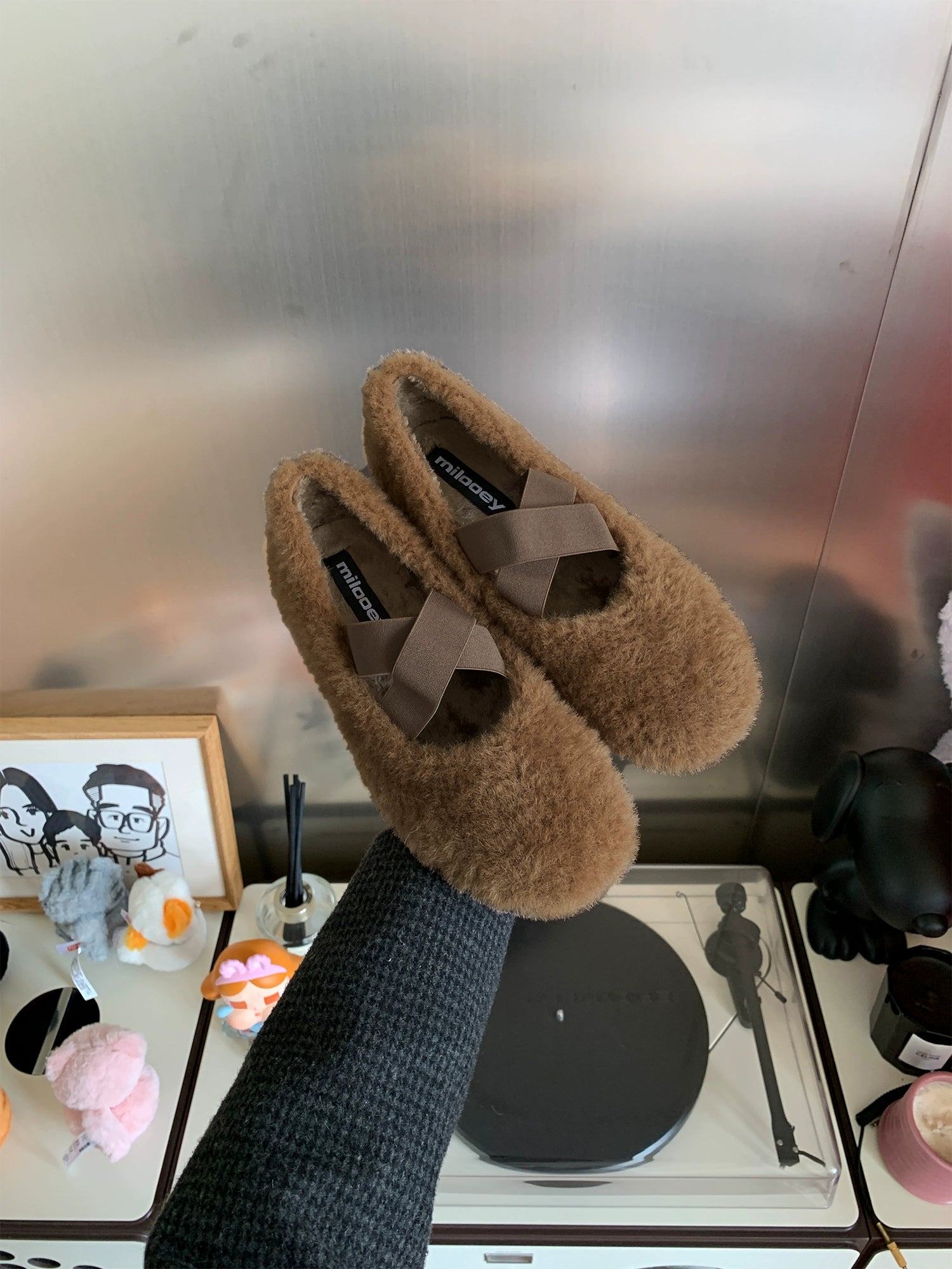 Milooey Cross Strap Out Fluffy Shoes