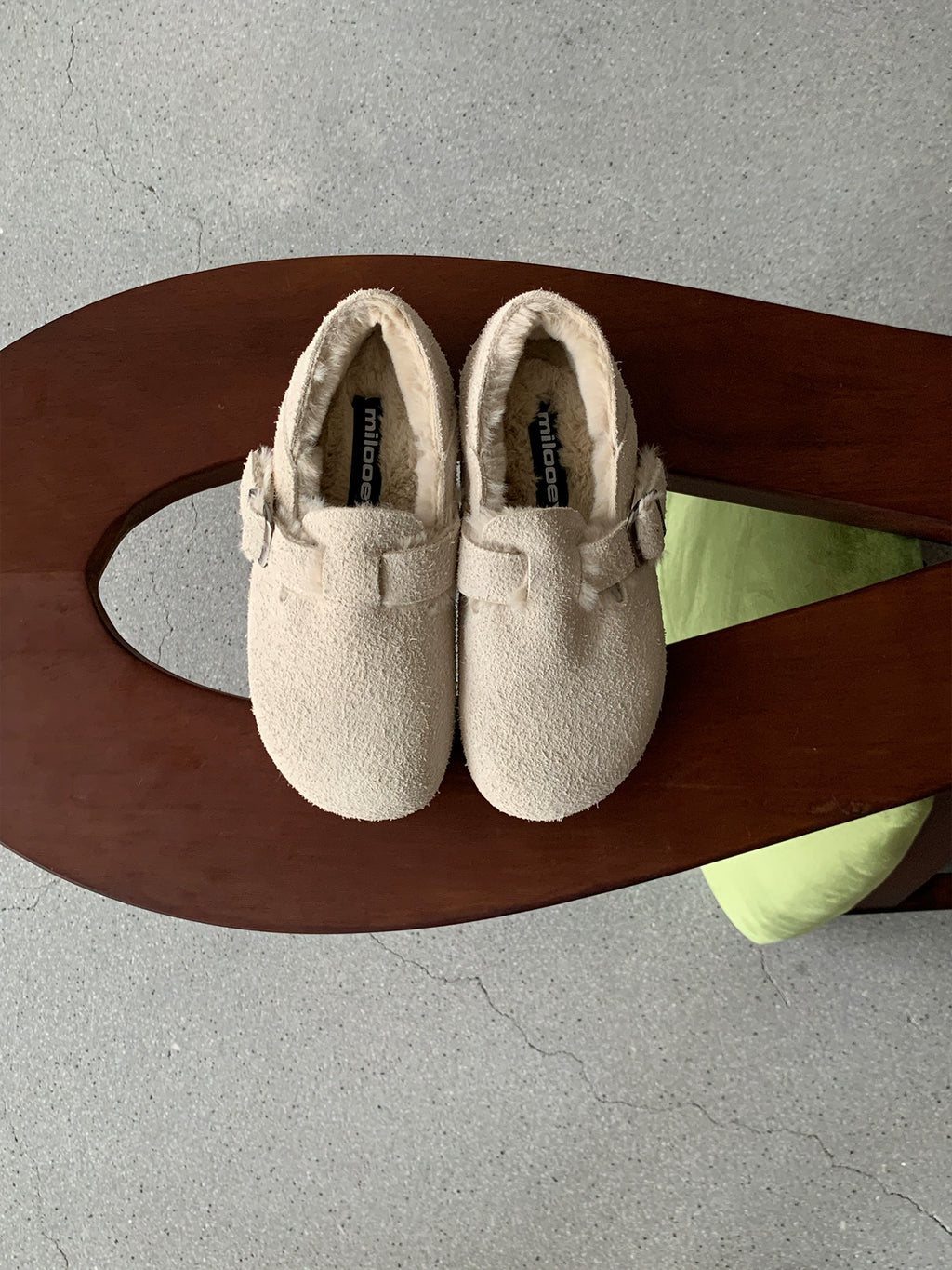Milooey Flat-bottomed Fleece All-inclusive Soft-soled Shoes