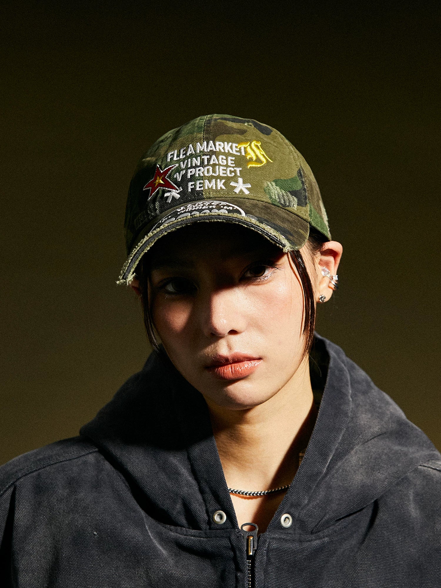 Fleamarket Vintage Frayed Burr Rim Versatile Embroidered Baseball Cap