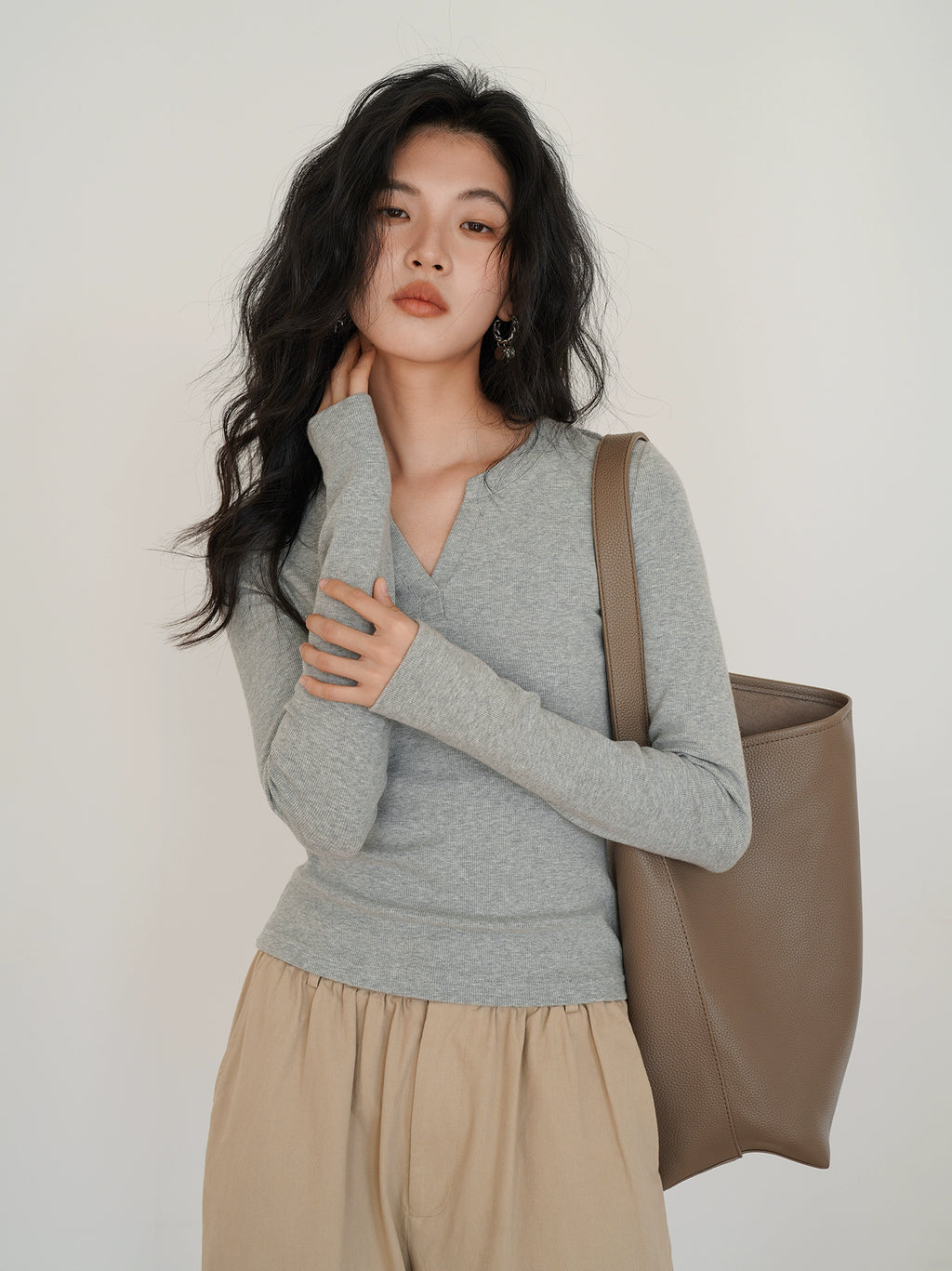 EMv Neck Knitted Bottom Long Sleeve