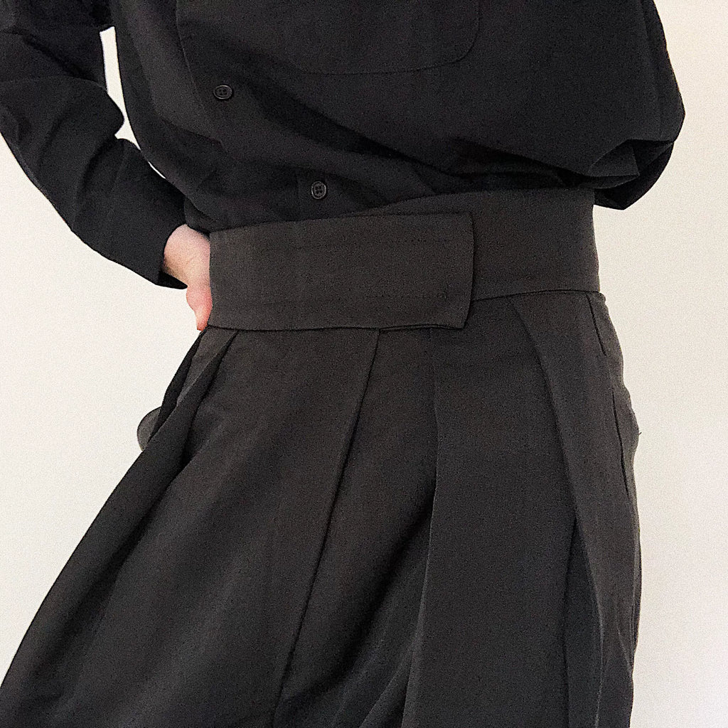 COLN High Waist Pleated Velcro Wide Leg Carrot Pants