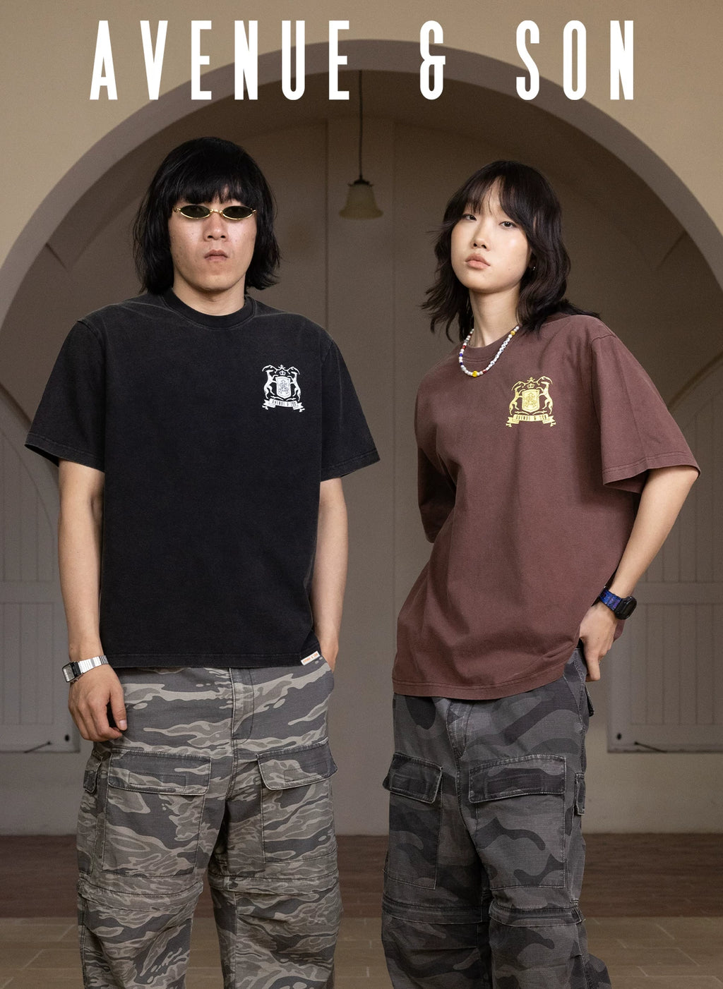 AVENUESON Greyhound Print Casual Tee