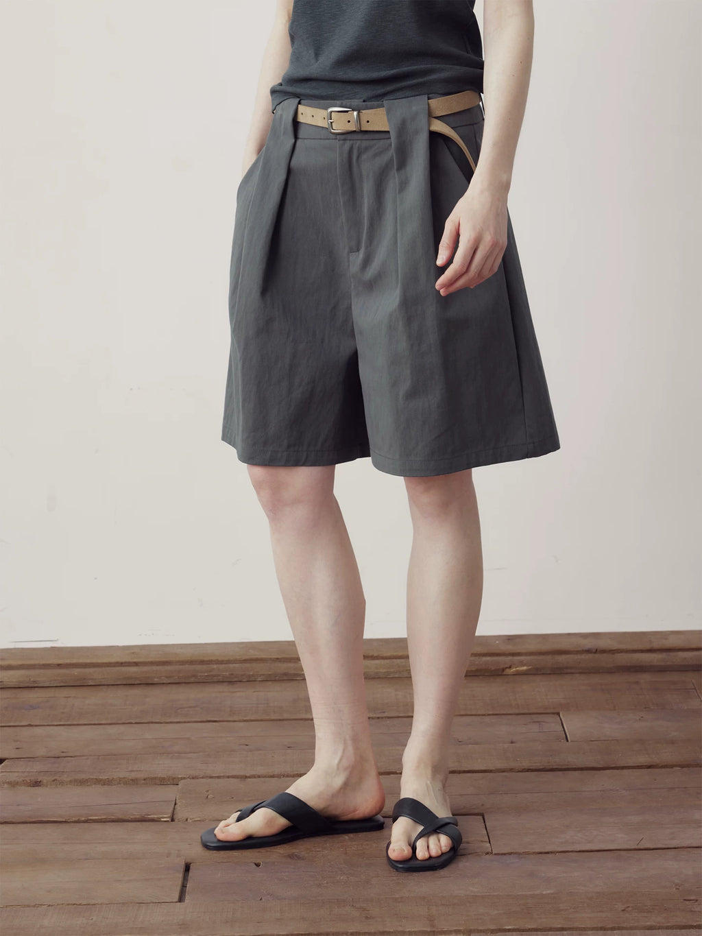 COLN Loose and Versatile Shorts
