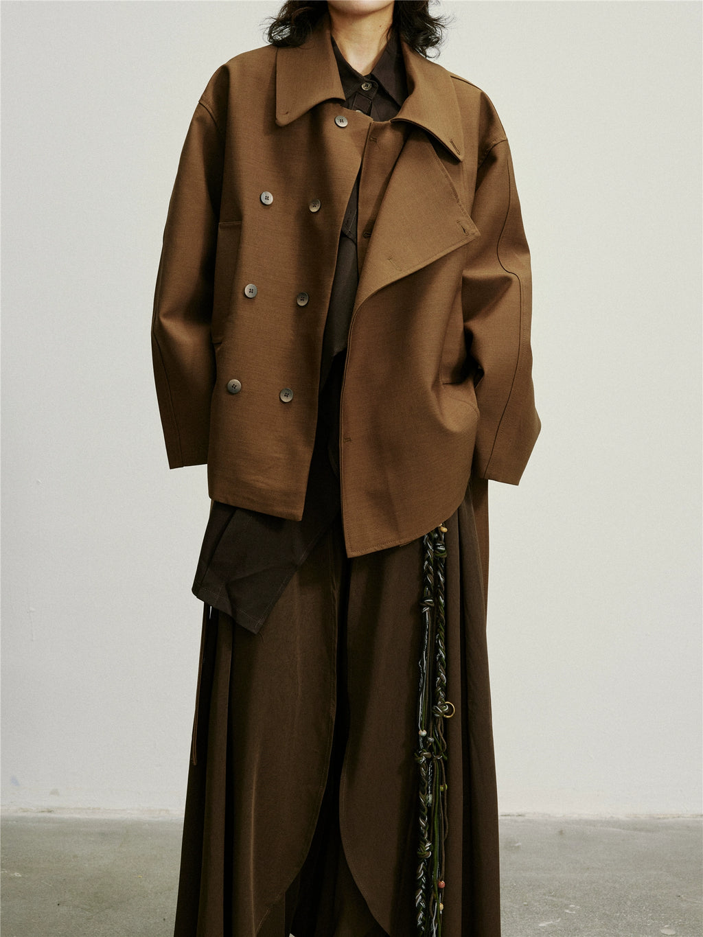 SUNYVONNE Minimalist Lapel Double-breasted Short Jacket