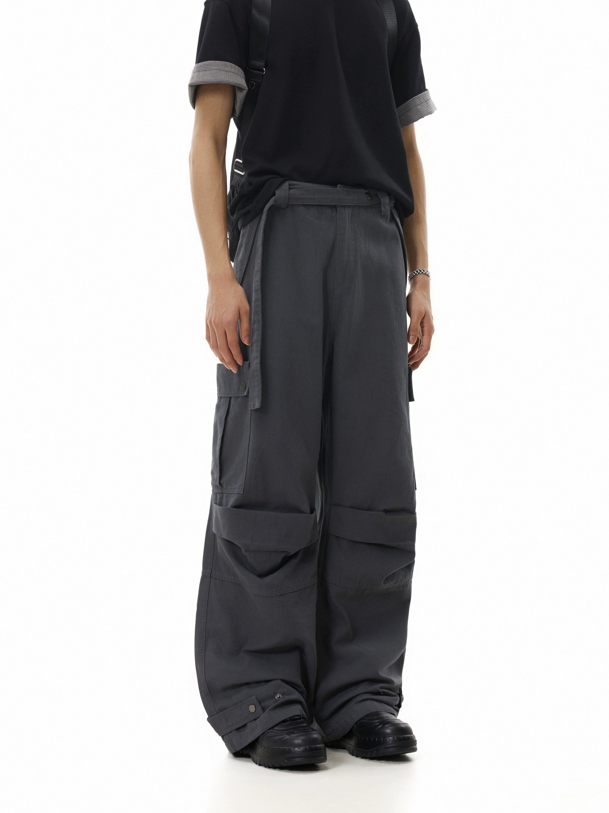 BTSG Pleated Straps Three-dimensional Multi-pocket Tooling Wide-leg Pants