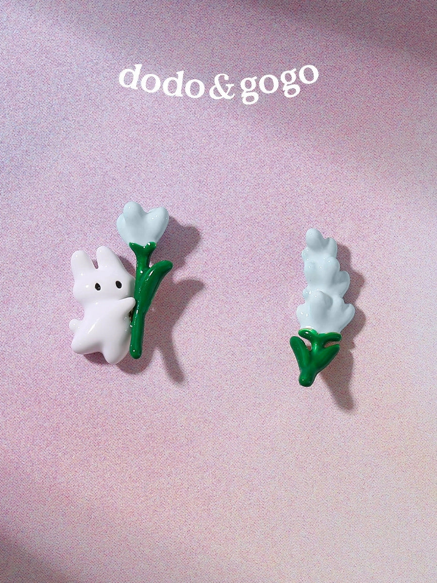 DODOGOGO Sweet Little Fresh Asymmetrical Rabbit Earrings