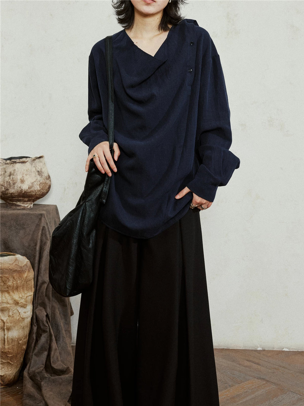 SUNYVONNE Simple Swinging Neck Streamer Loose Shirt