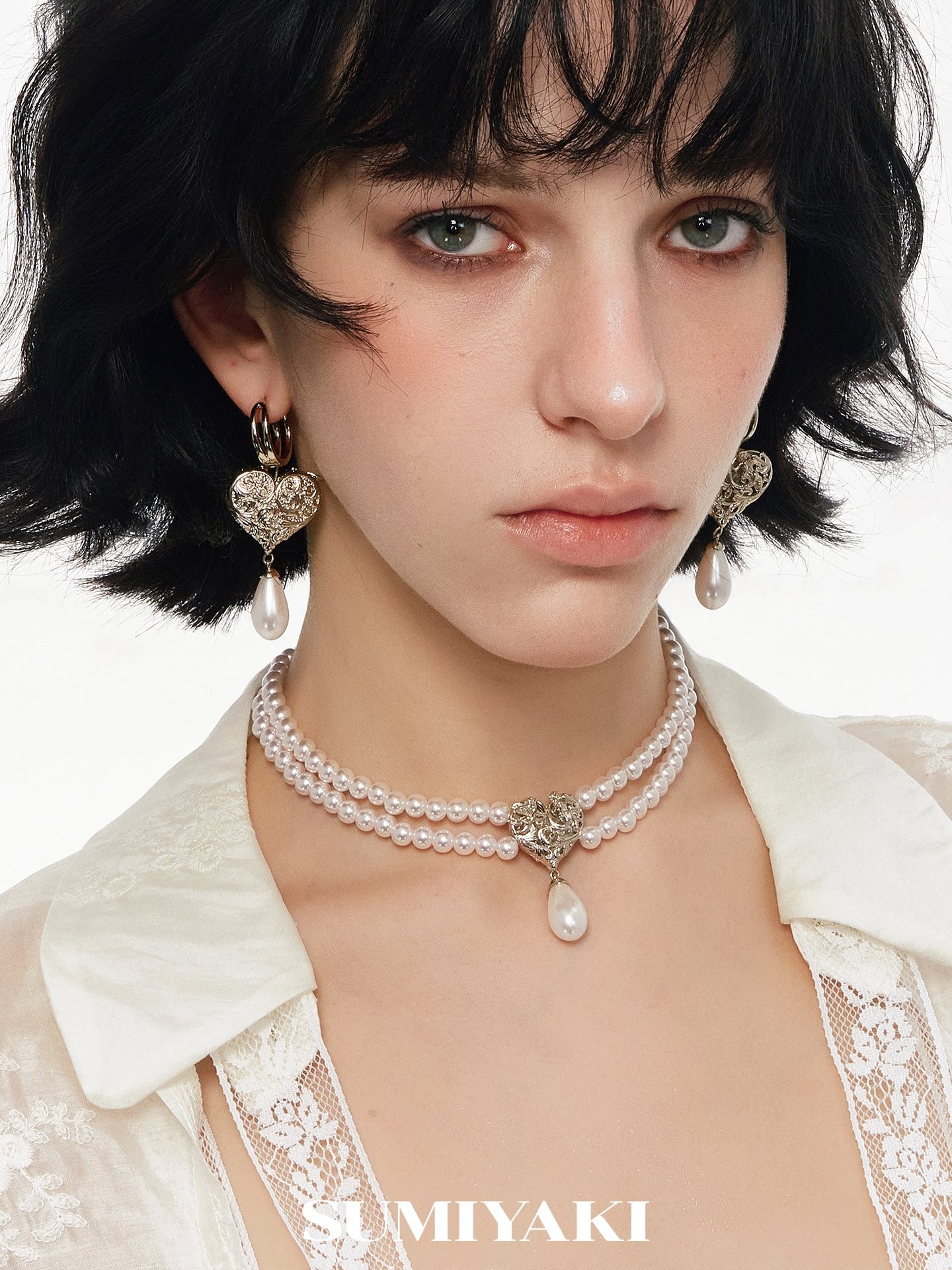 SUMIYAKI Double-Sided Embossed Pearl Clavicle Chain